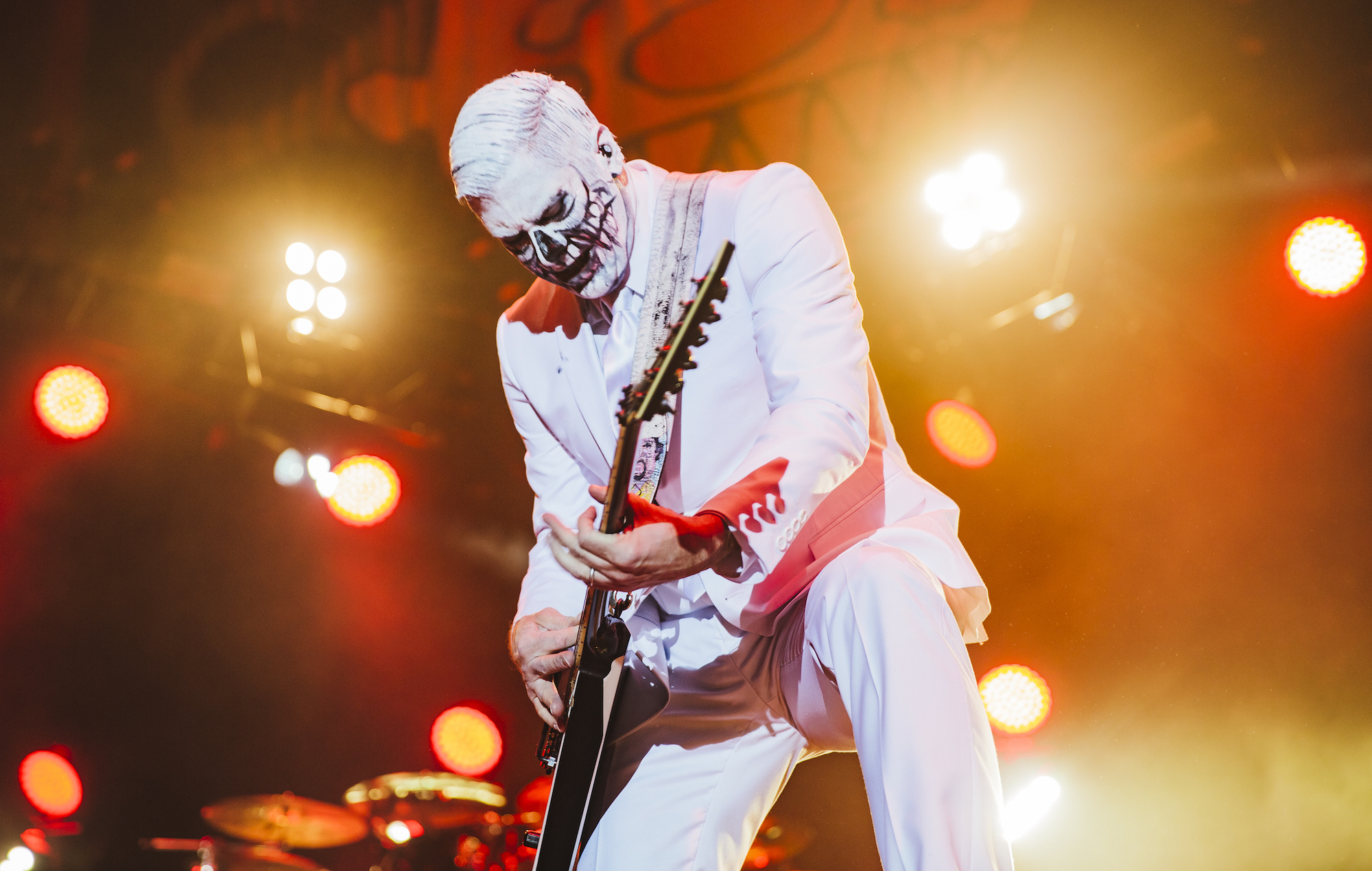 Limp Bizkit: Wes Borland, An American rock musician, Known for his sonic experimentation. 2000x1270 HD Background.