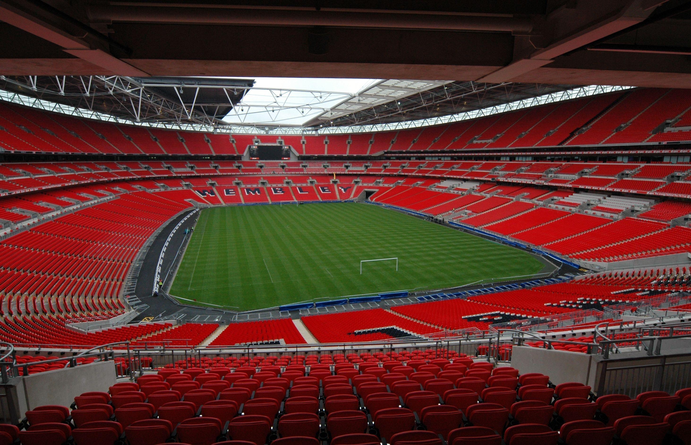 Wembley Stadium: Playground, Football field, London. 2930x1890 HD Background.