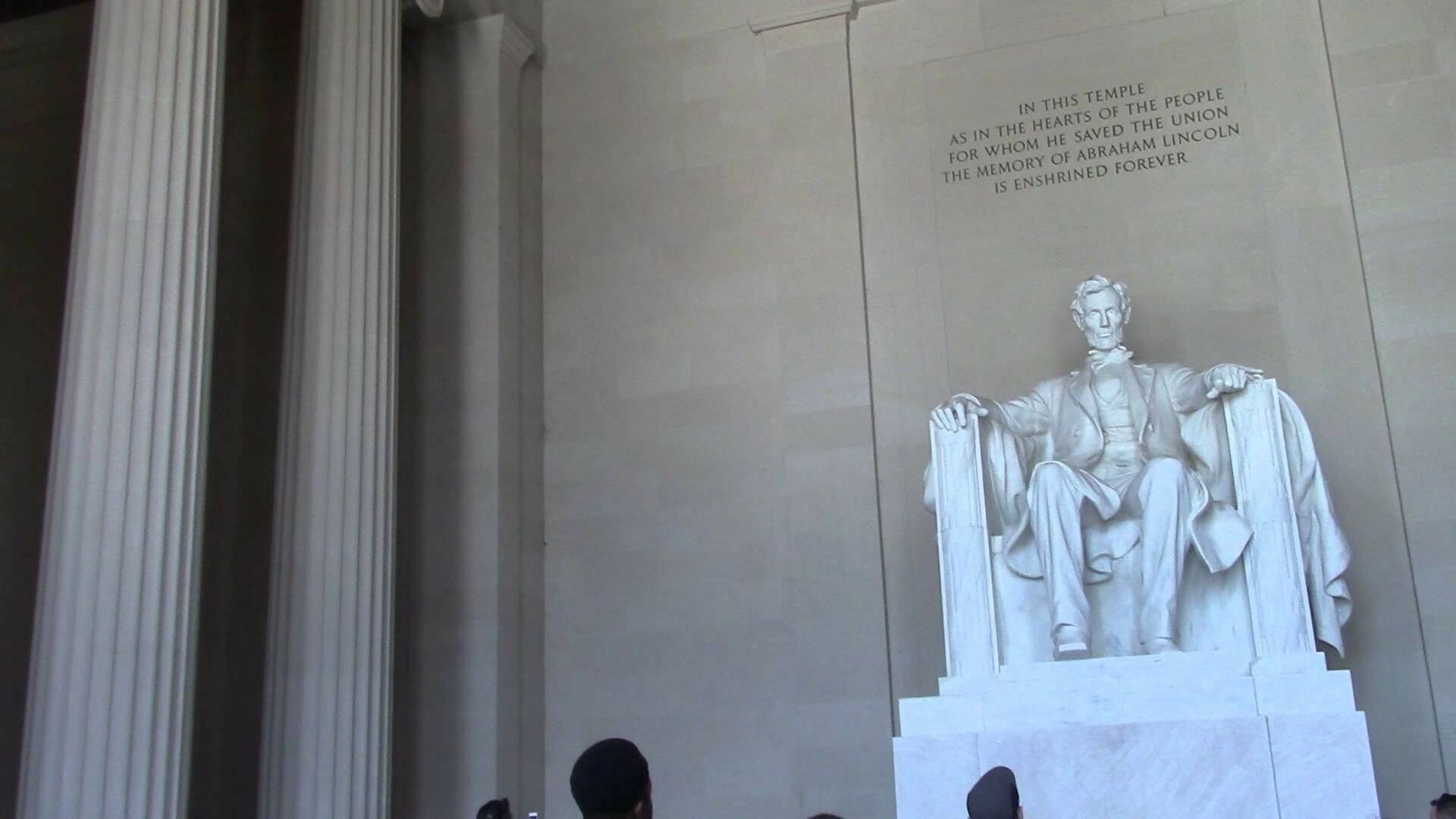 Lincoln Memorial: Seated proudly at the west end of Washington, D.C.'s National Mall, One of the most beloved American monuments. 1920x1080 Full HD Wallpaper.