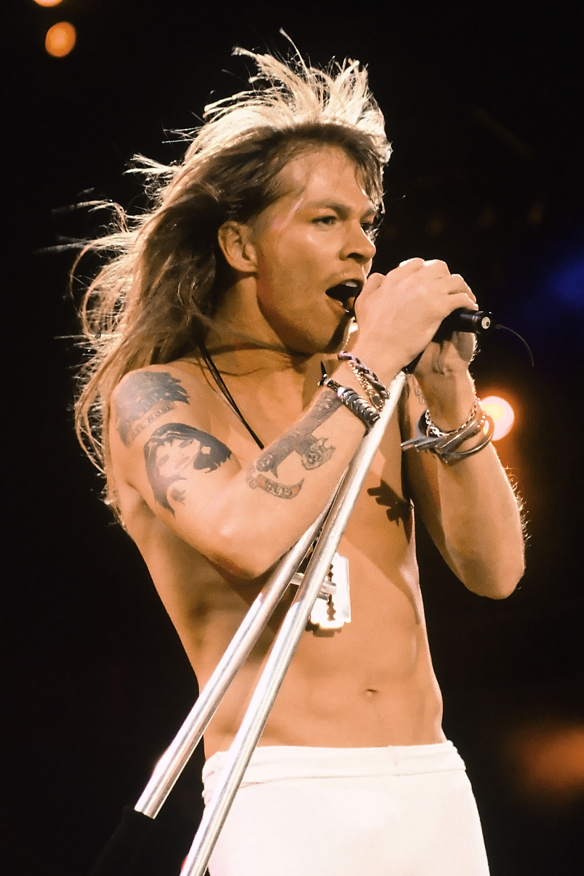 Axl Rose wallpaper, Posted by Christopher Anderson, 2000x3000 HD Handy