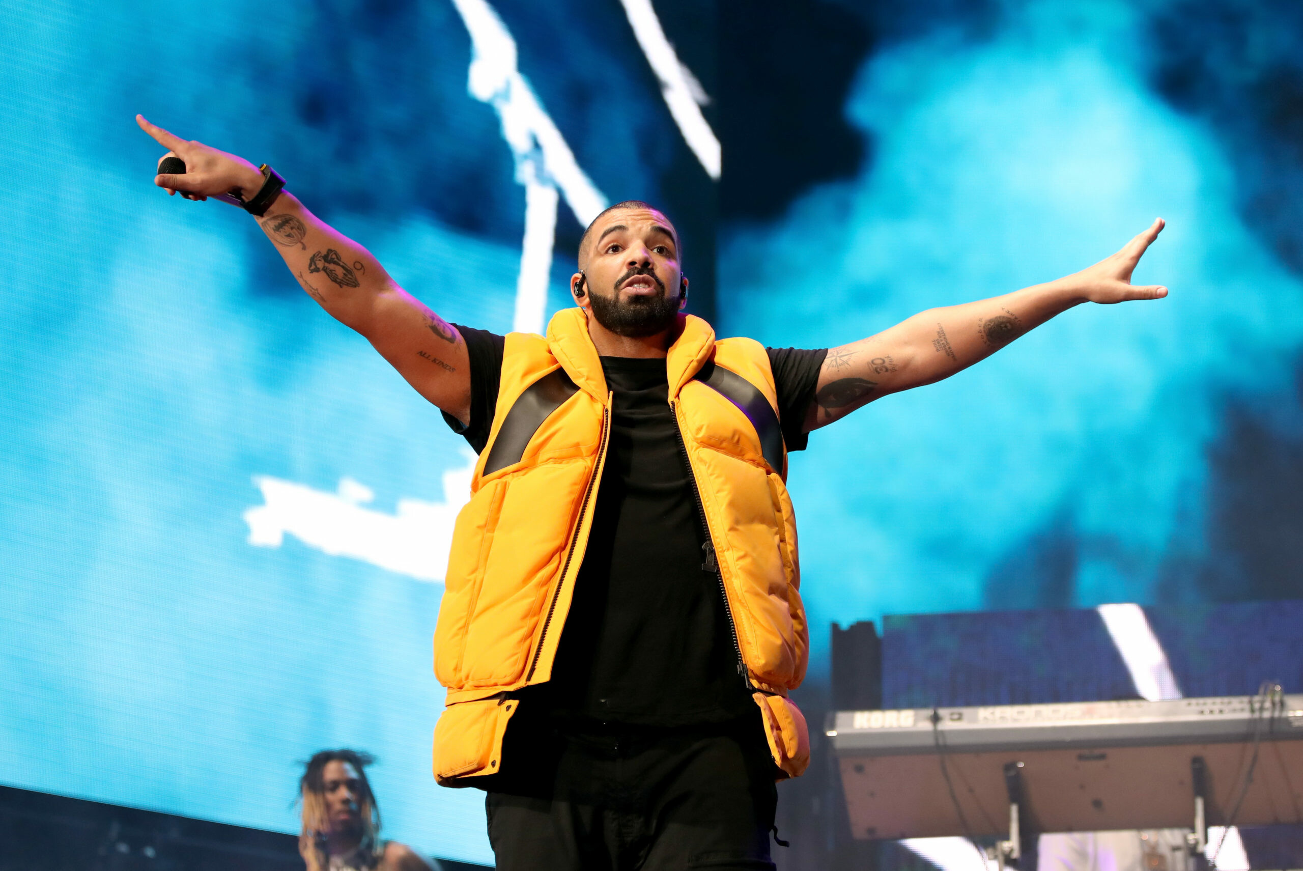 Drake: Single "Way 2 Sexy”, Number one hit, 2021. 2560x1720 HD Wallpaper.