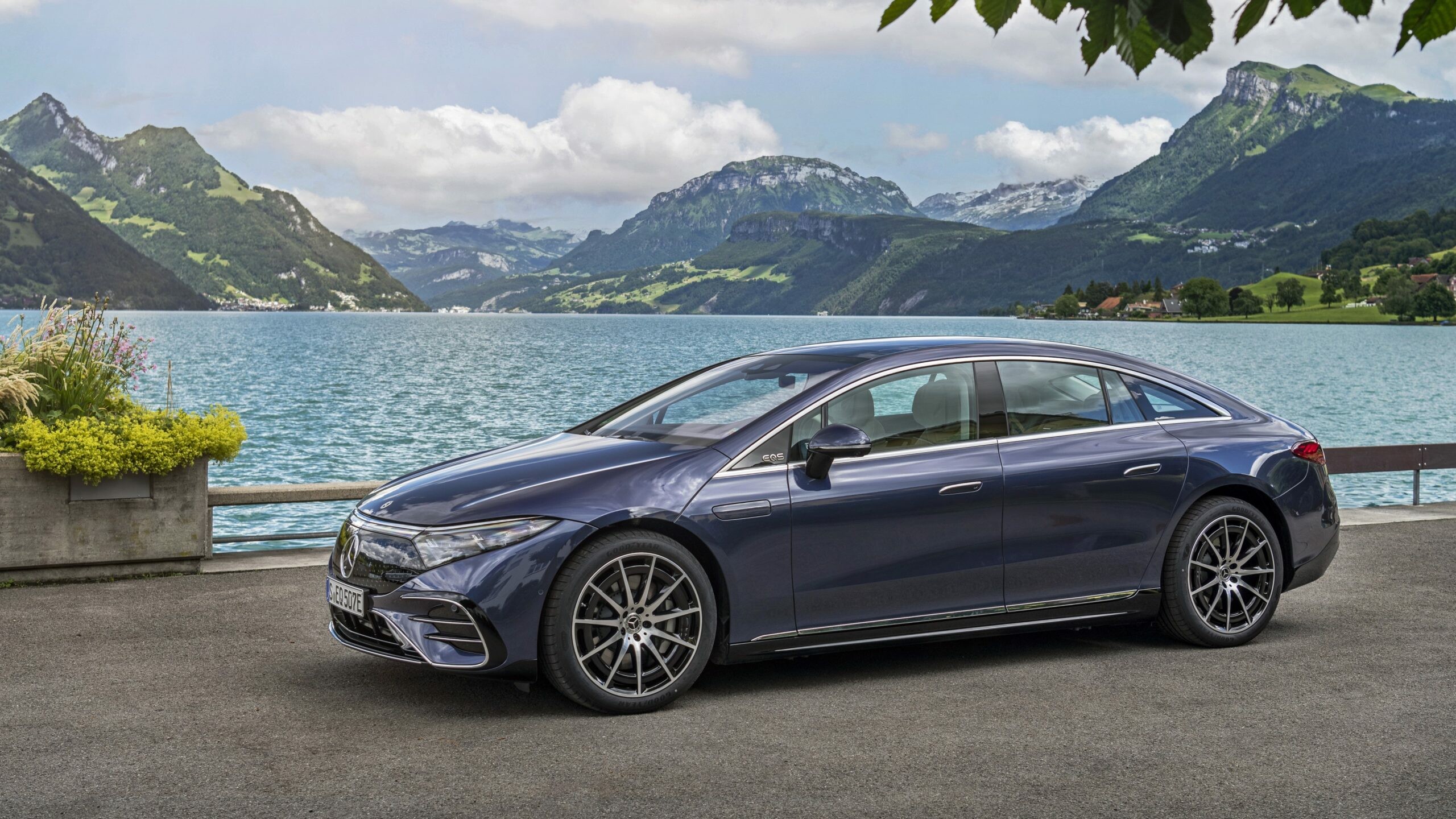 Mercedes-Benz EQS: 450 AMG Line 2021, German electric cars, Liftback. 2560x1440 HD Wallpaper.