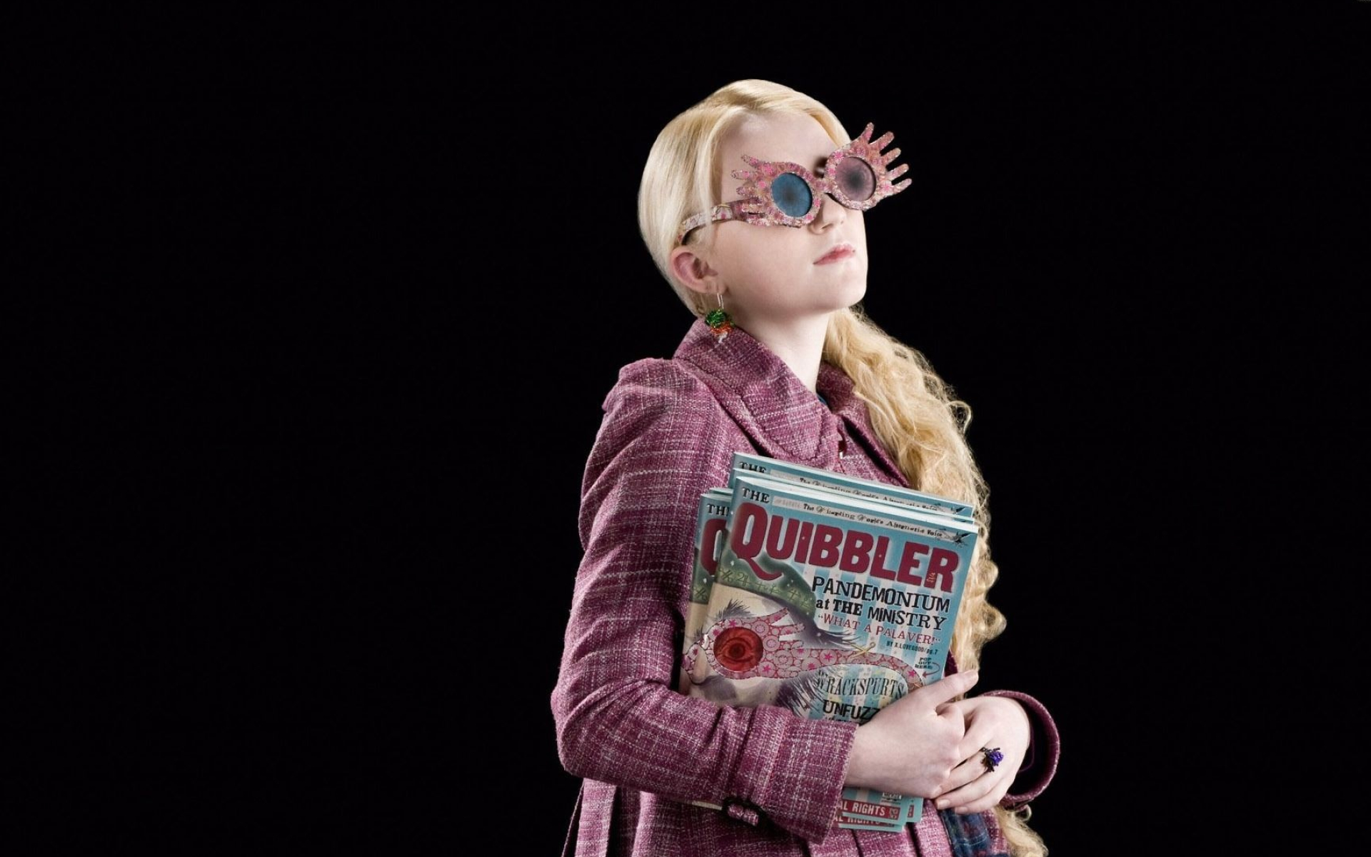 Luna Lovegood: Often seen reading or carrying around a copy of "The Quibbler". 1920x1200 HD Background.