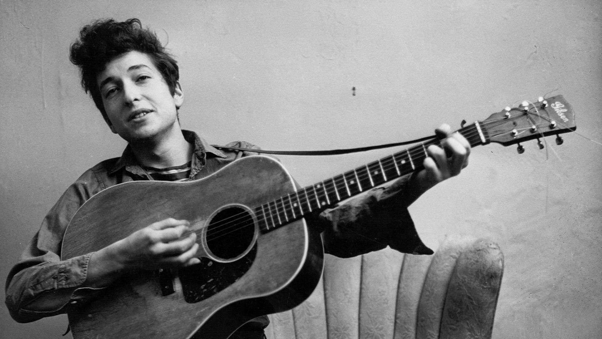 Bob Dylan: One of the most prolific and influential figures of his generation in popular music of the twentieth and early twenty-first centuries. 1920x1080 Full HD Background.