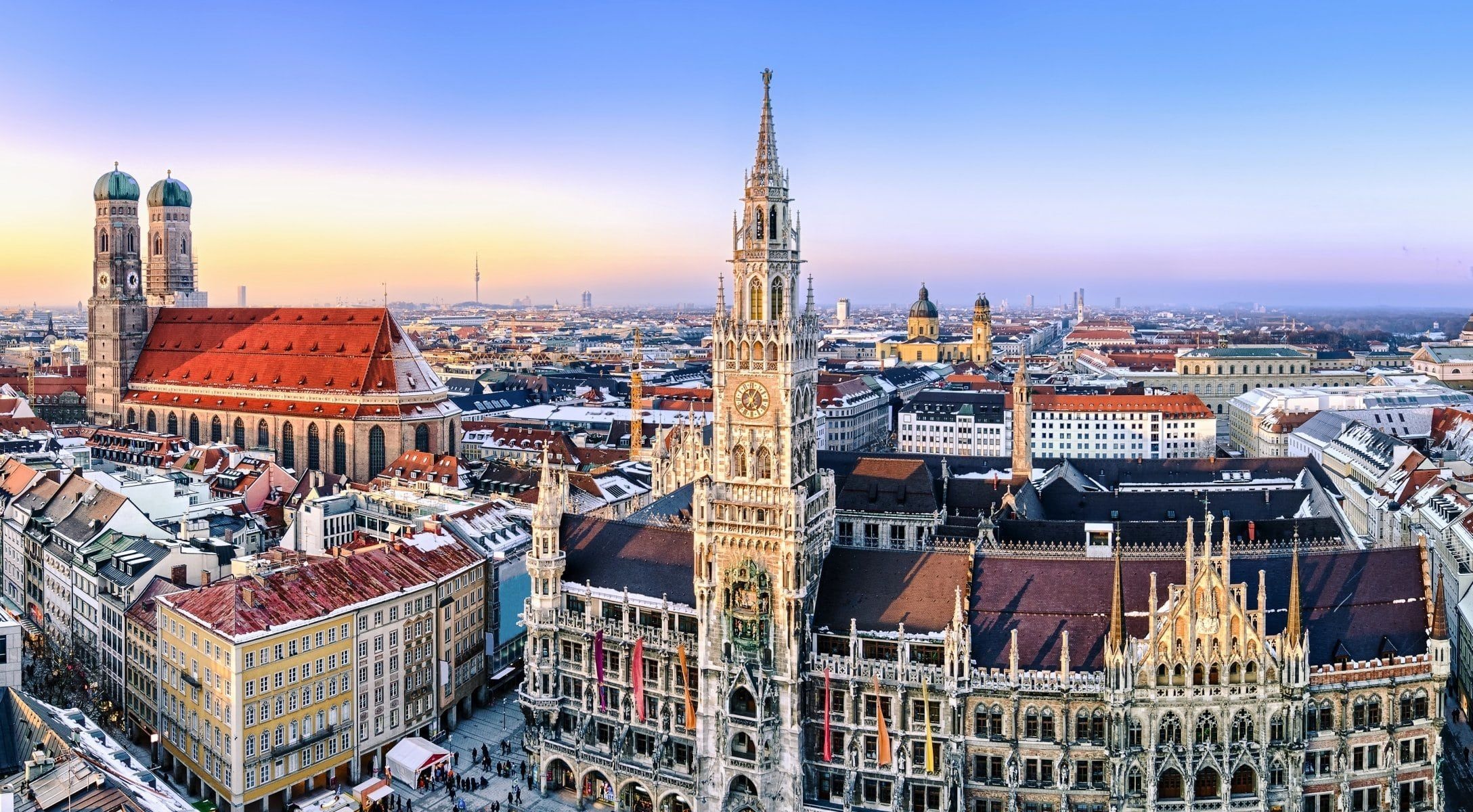 Munich: The city has the lowest unemployment rate of all cities in Germany. 2180x1200 HD Wallpaper.