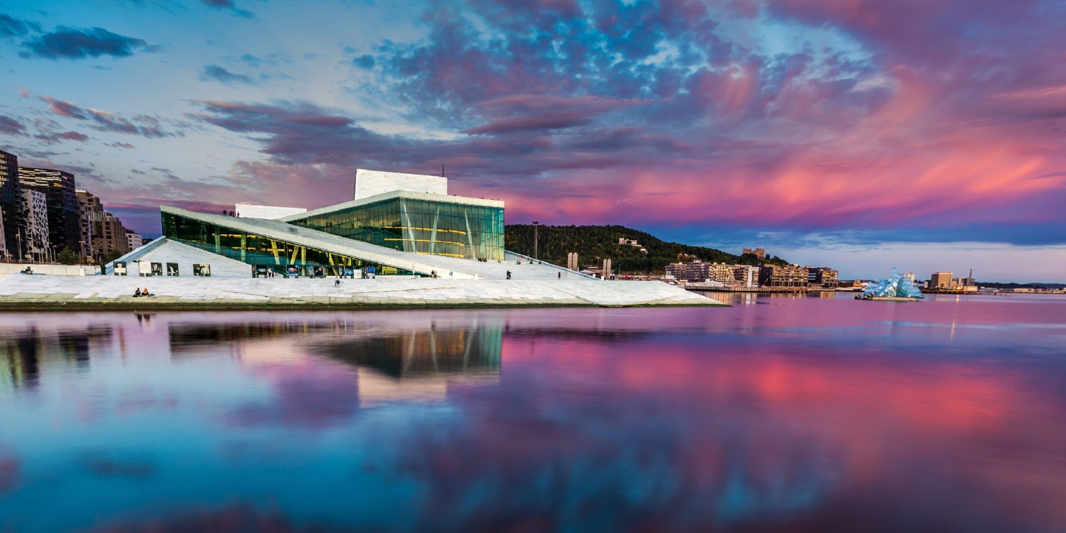 Atemberaubende Ansichten des Osloer Opernhauses, 2160x1080 Dual Screen Desktop