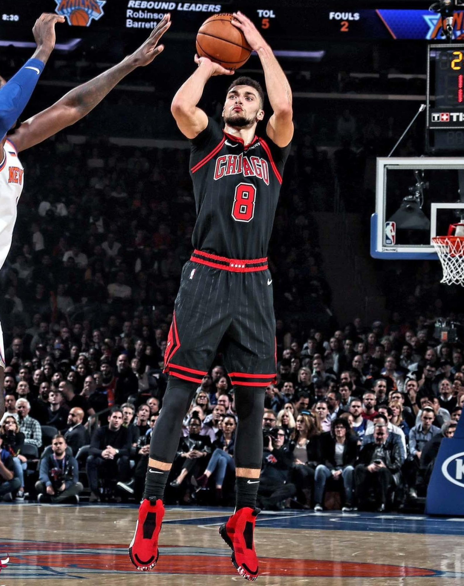 Zach LaVine, Chicago Bulls, Unsigned shooting photograph, 1590x2000 HD Phone