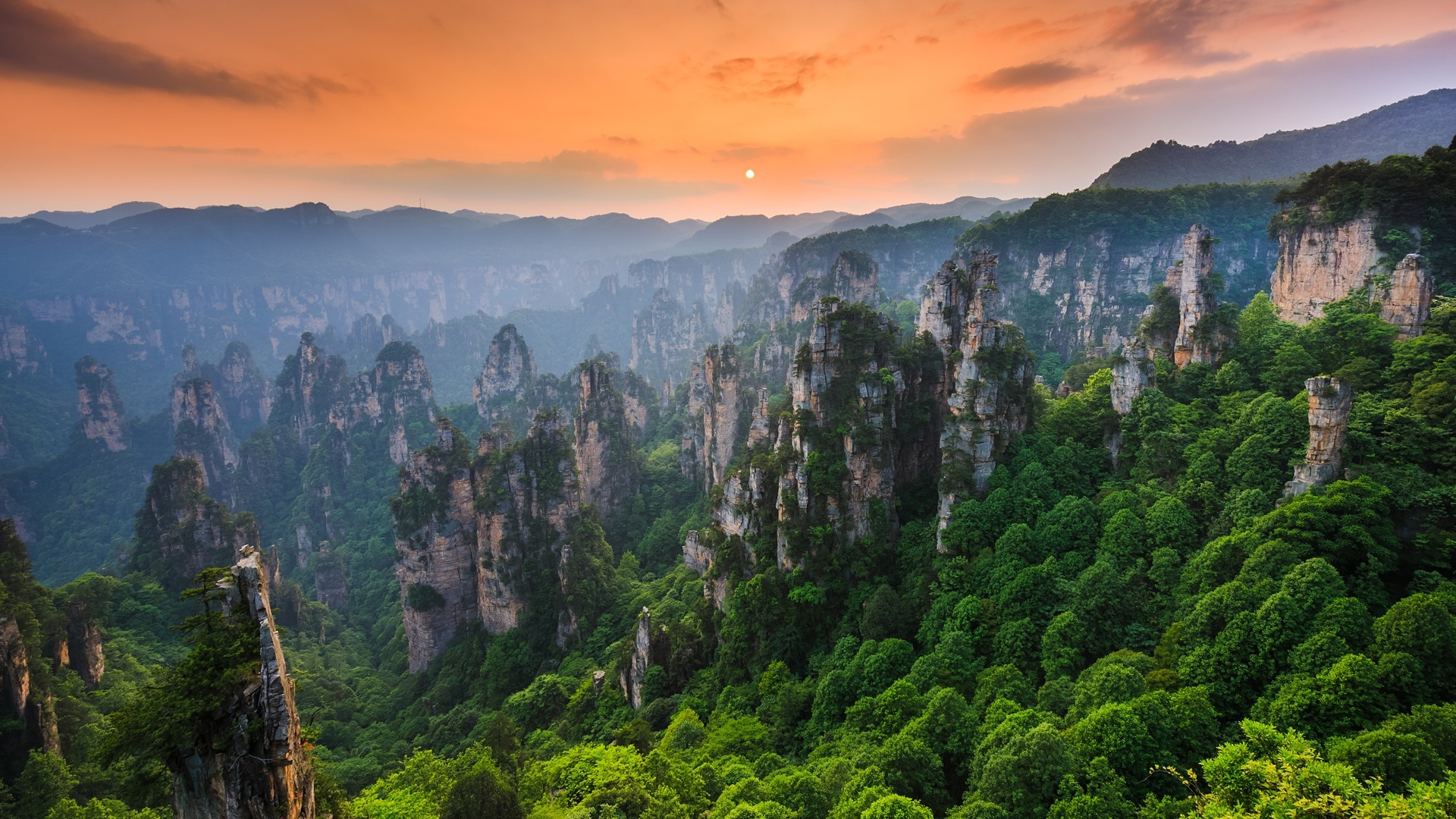 Zhangjiajie National Forest Park, Sunset beauty, Wulingyuan, Windows 10 spotlight images, 1920x1080 Full HD Desktop