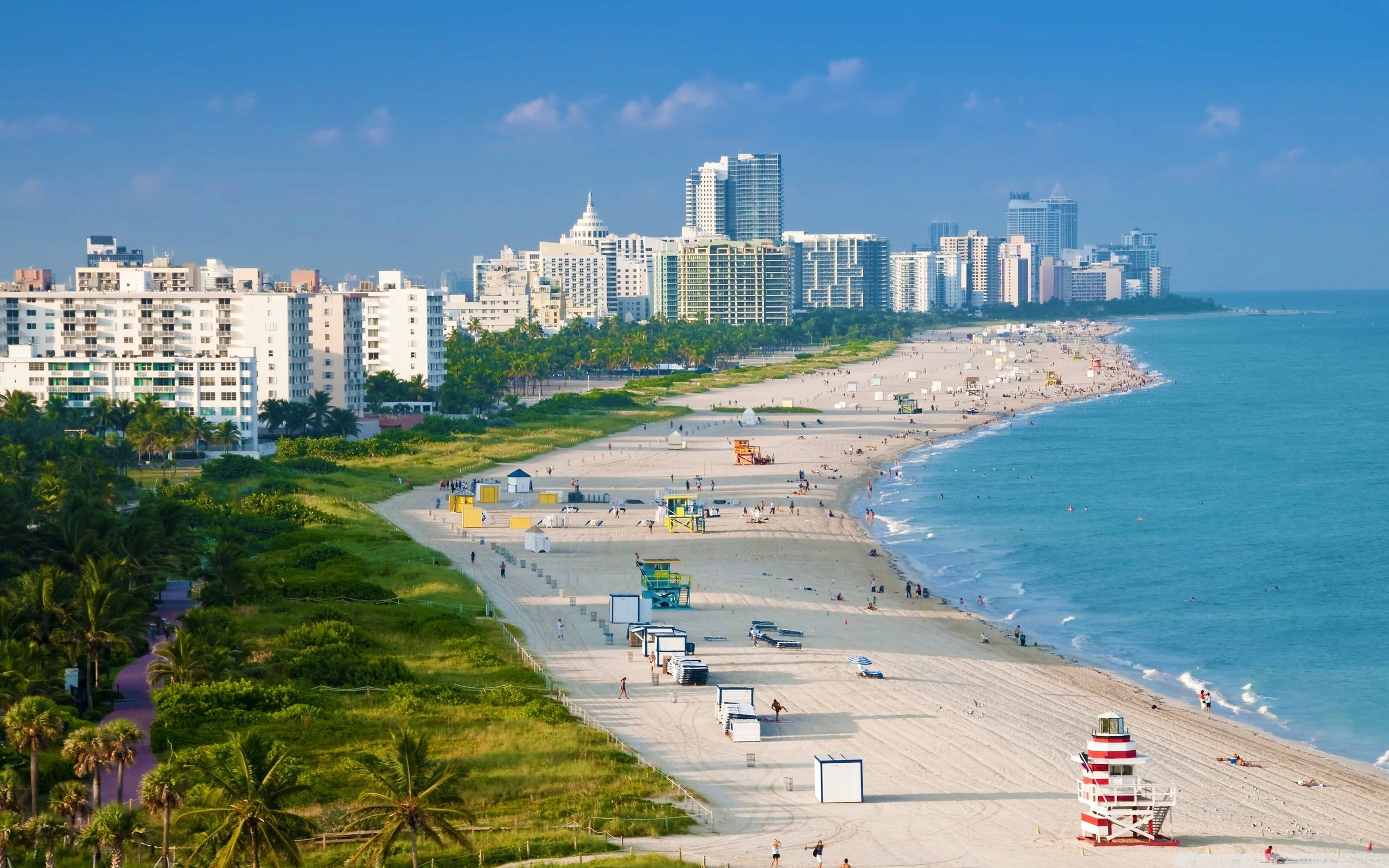 Florida: Miami Beach, connected by bridges to mainland Miami. 2560x1600 HD Wallpaper.