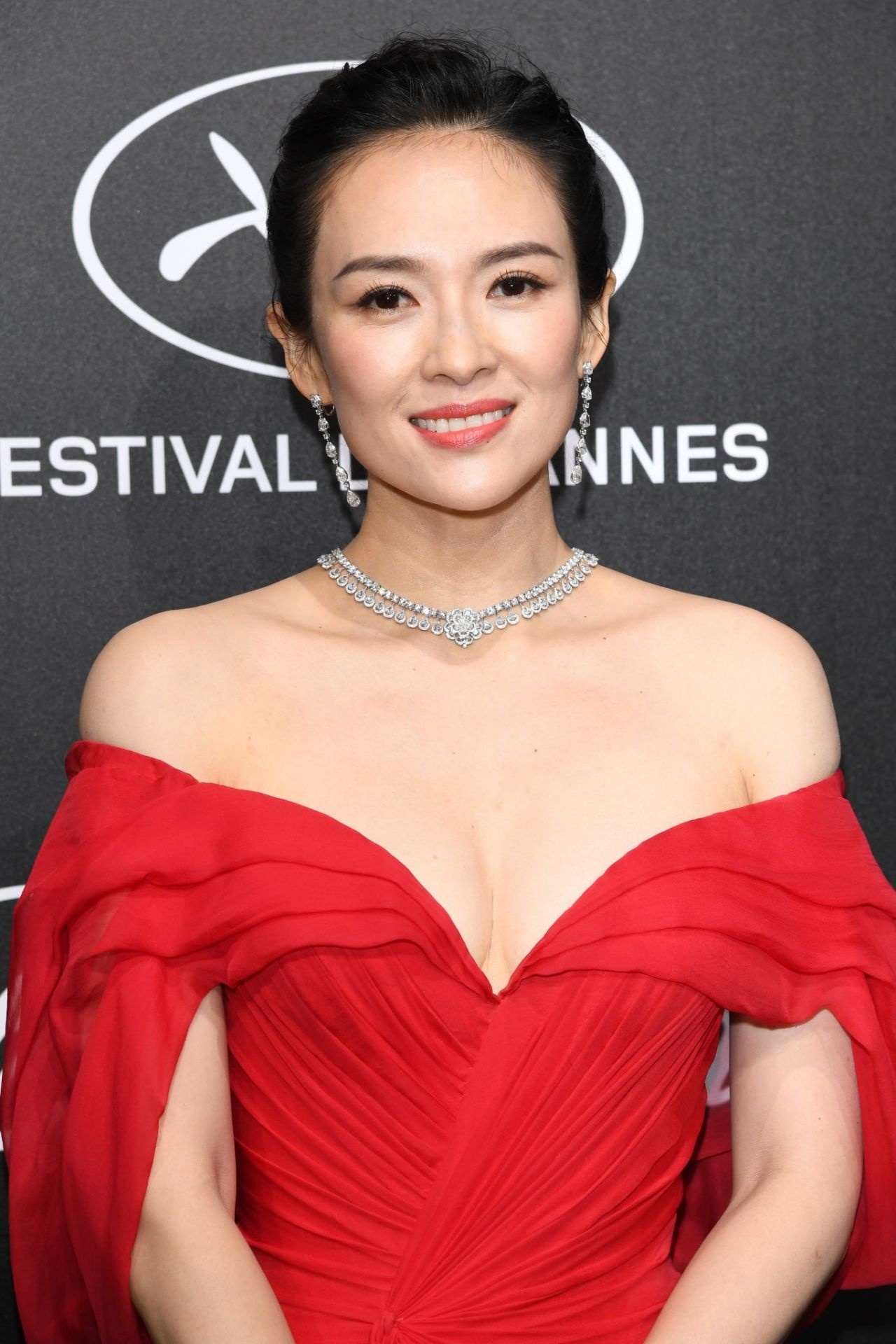 Zhang Ziyi, Official Trophe Chopard dinner, Cannes Film Festival, Celeb fashion, 1280x1920 HD Phone