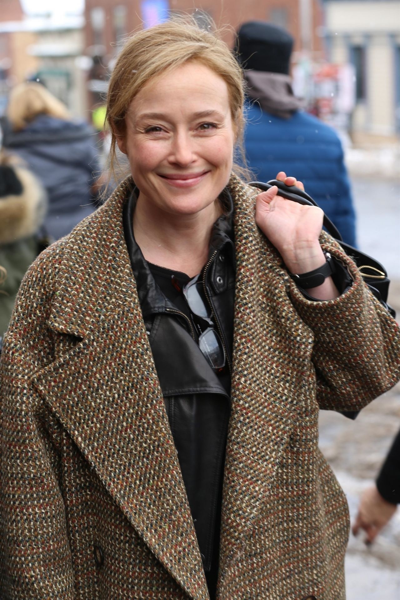 Jennifer Ehle gallery, Miran collection, Stunning images, Talent showcased, 1280x1920 HD Phone