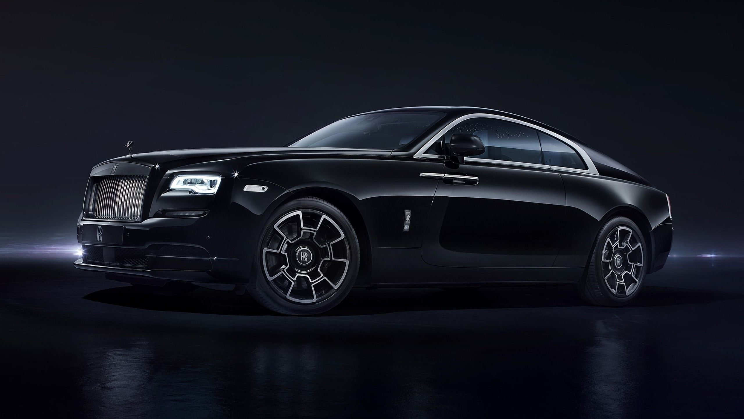 Rolls-Royce Wraith, Striking wallpapers, Luxurious beauty, Exquisite design, 2560x1440 HD Desktop