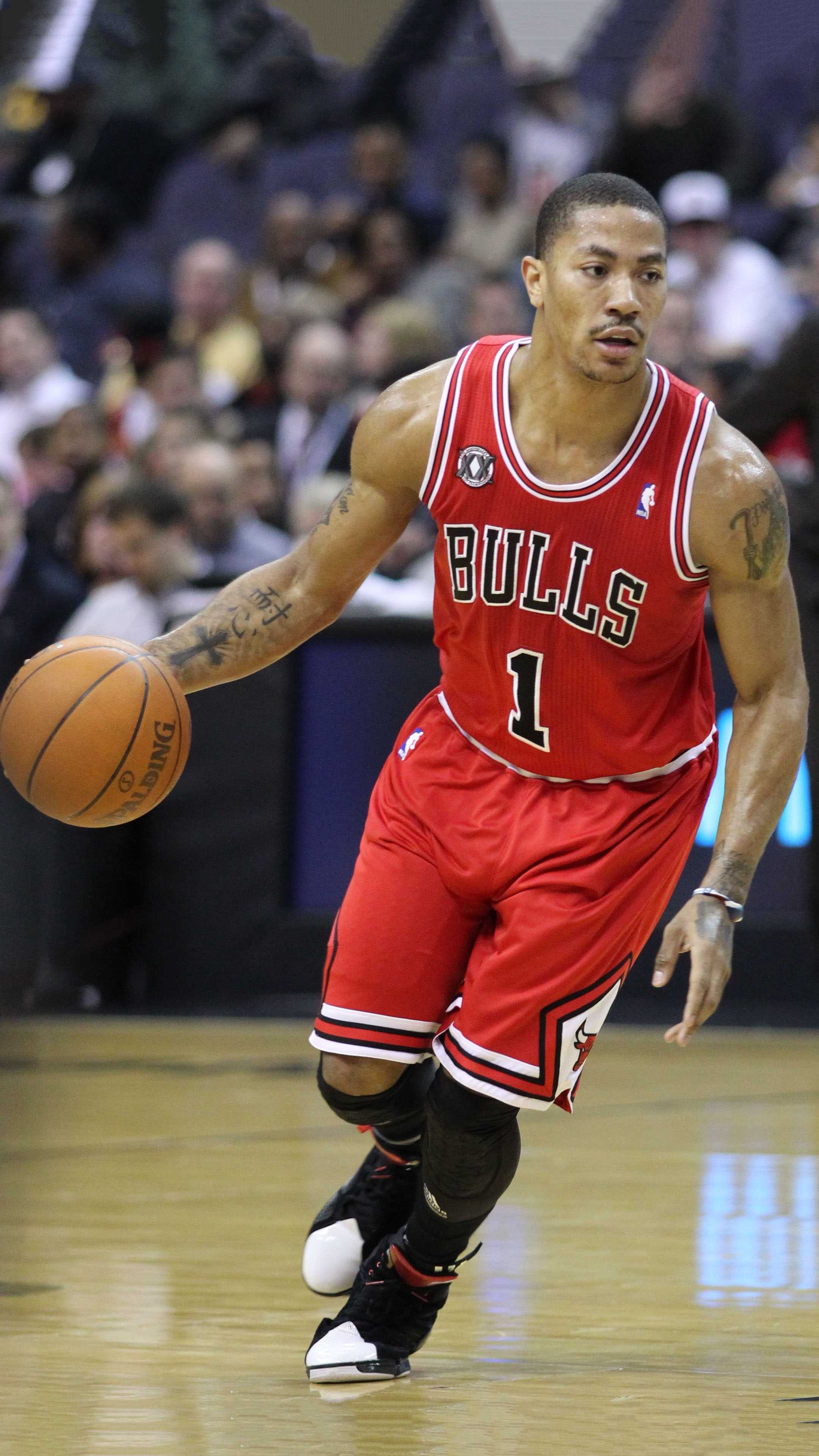 Chicago Bulls: Derrick Rose, The team has won six NBA championships between 1991 and 1998. 2160x3840 4K Background.