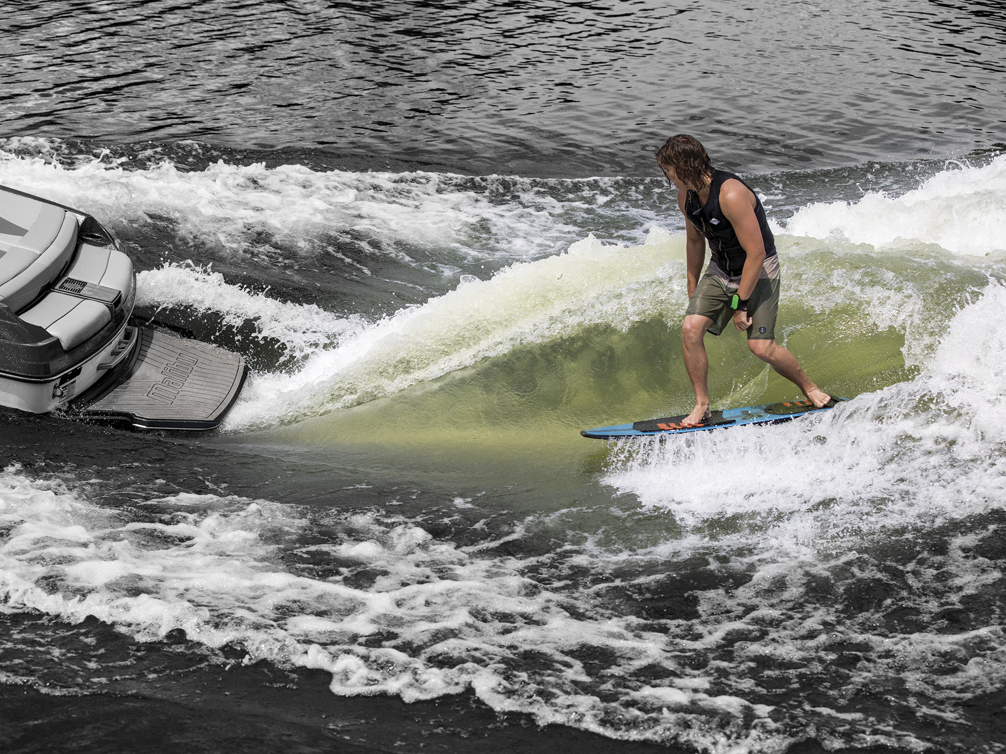 Wakesurfing, Malibu 22 VLX review, Wakeboarding mag's insights, Unbeatable surfing experience, 2000x1500 HD Desktop