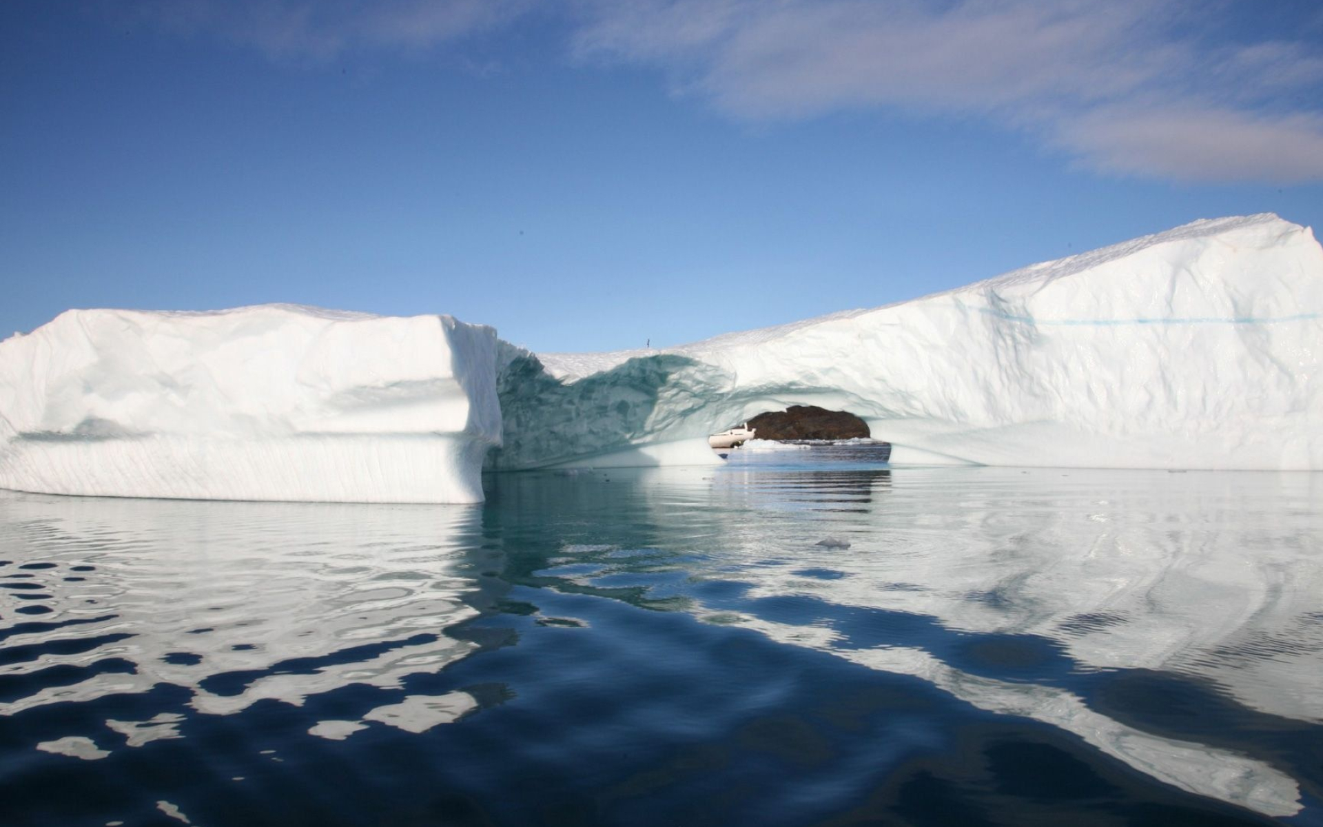 Greenland: Icebergs, Disko Bay, The highest point on the island is Gunnbjorn Fjeld. 1920x1200 HD Background.