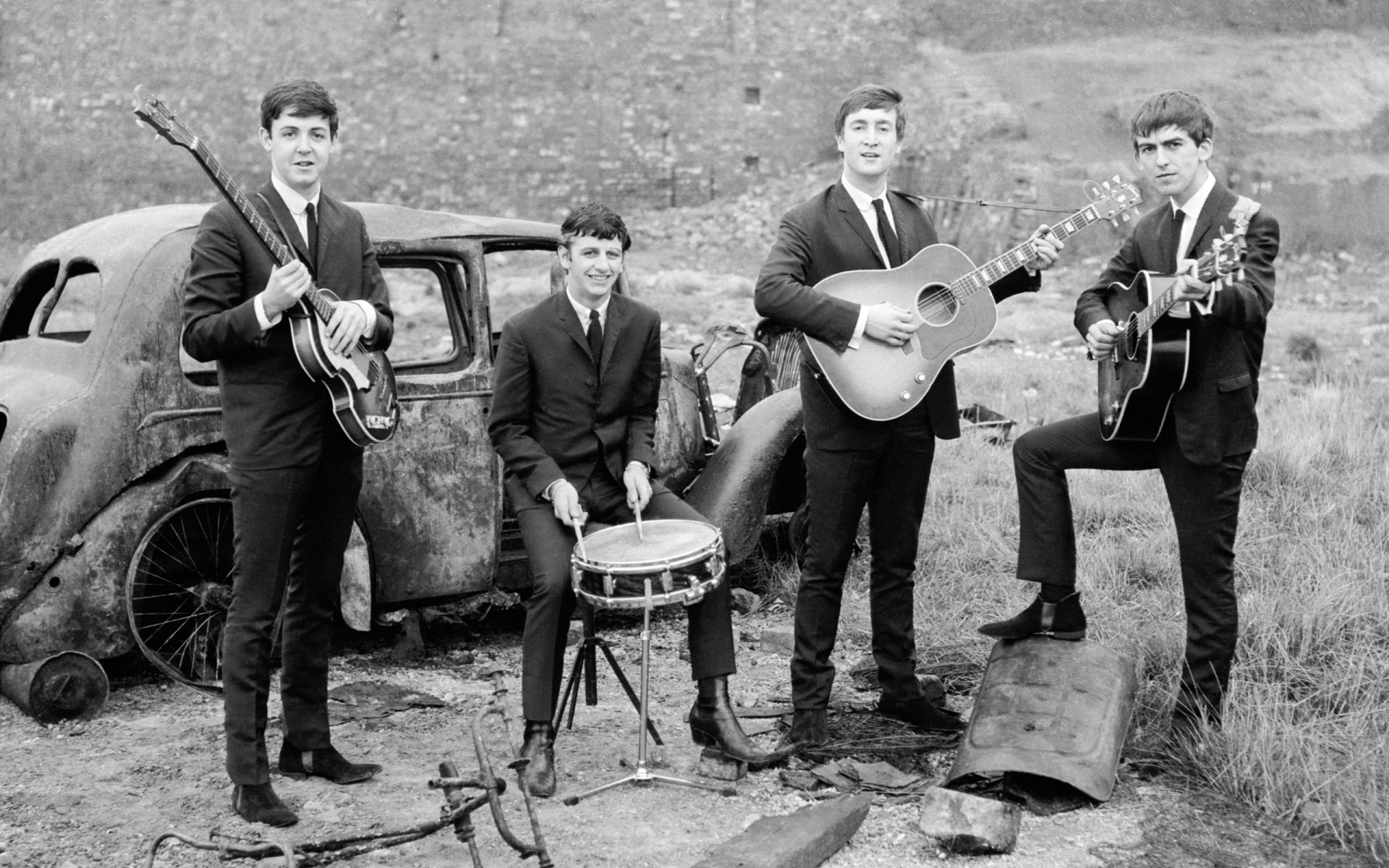 Music Band: The Beatles, John Lennon, Paul McCartney, George Harrison, Ringo Starr, An English rock quartet formed in Liverpool in 1960. 1920x1200 HD Wallpaper.