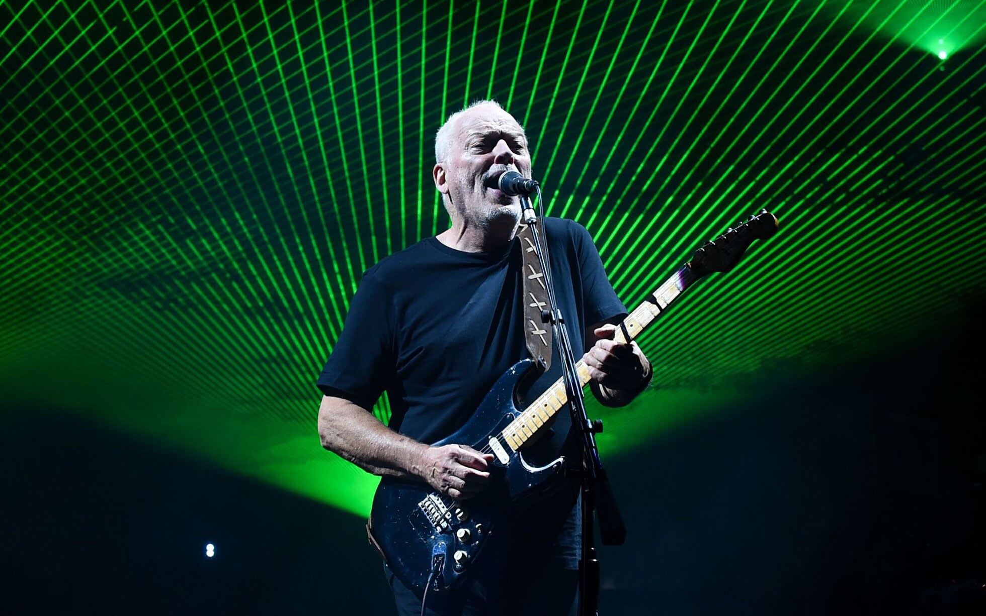 David Gilmour, Chart-topping success, Number one hit, Music legend, 1960x1230 HD Desktop