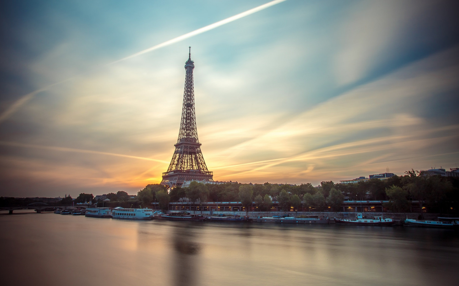 The Seine River, Eiffel Tower, Morning sunrise, Parisian cityscape, 1920x1200 HD Desktop