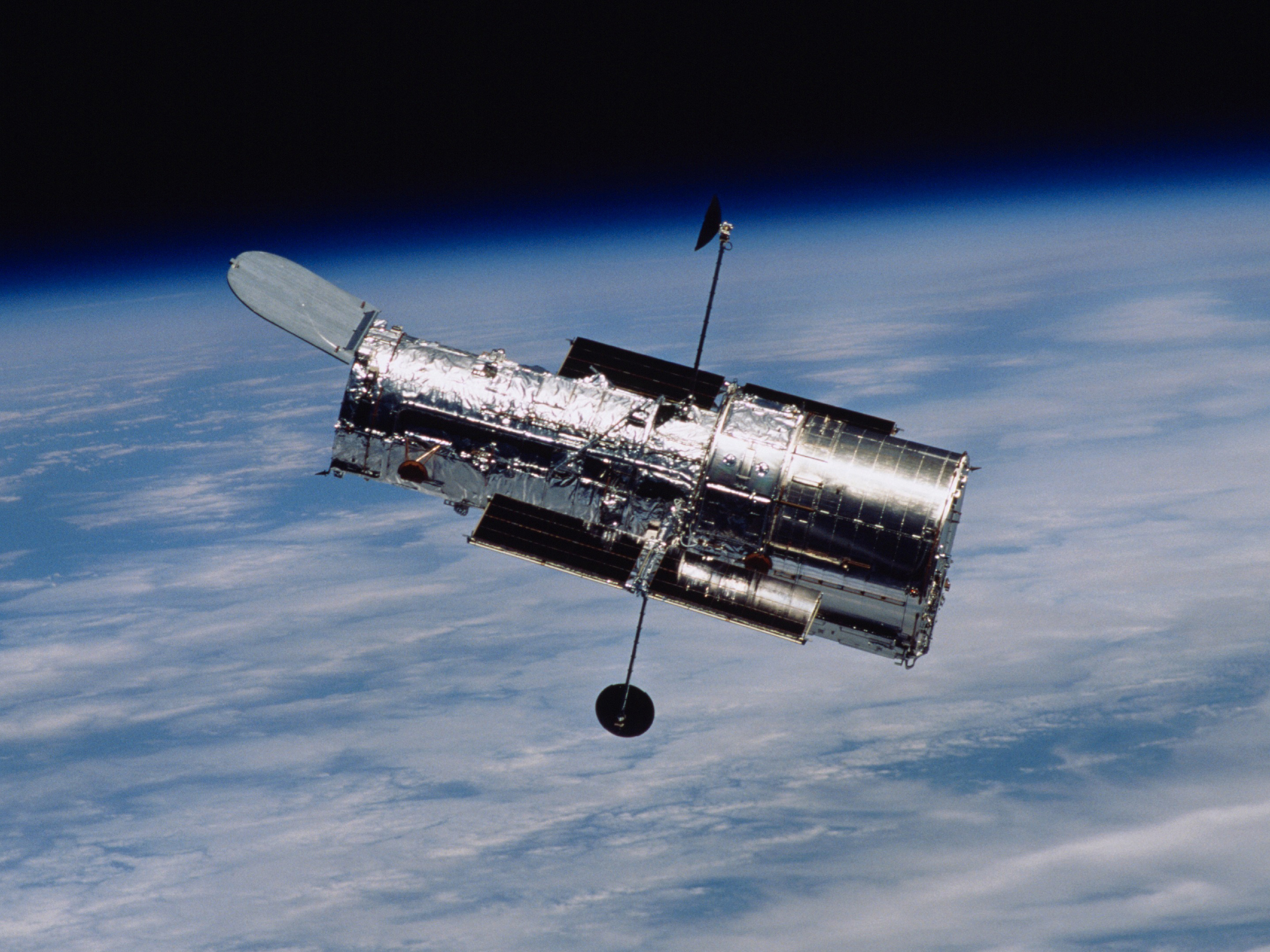 Hubble Space Telescope, Imperfection of humanity, Venerable observer, Unmatched precision, 2870x2150 HD Desktop