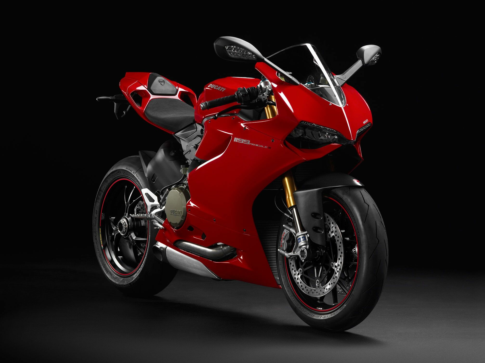 Ducati: 899 Panigale, A 898 cc (54.8 cu in) sport bike, released in 2013. 2020x1510 HD Background.