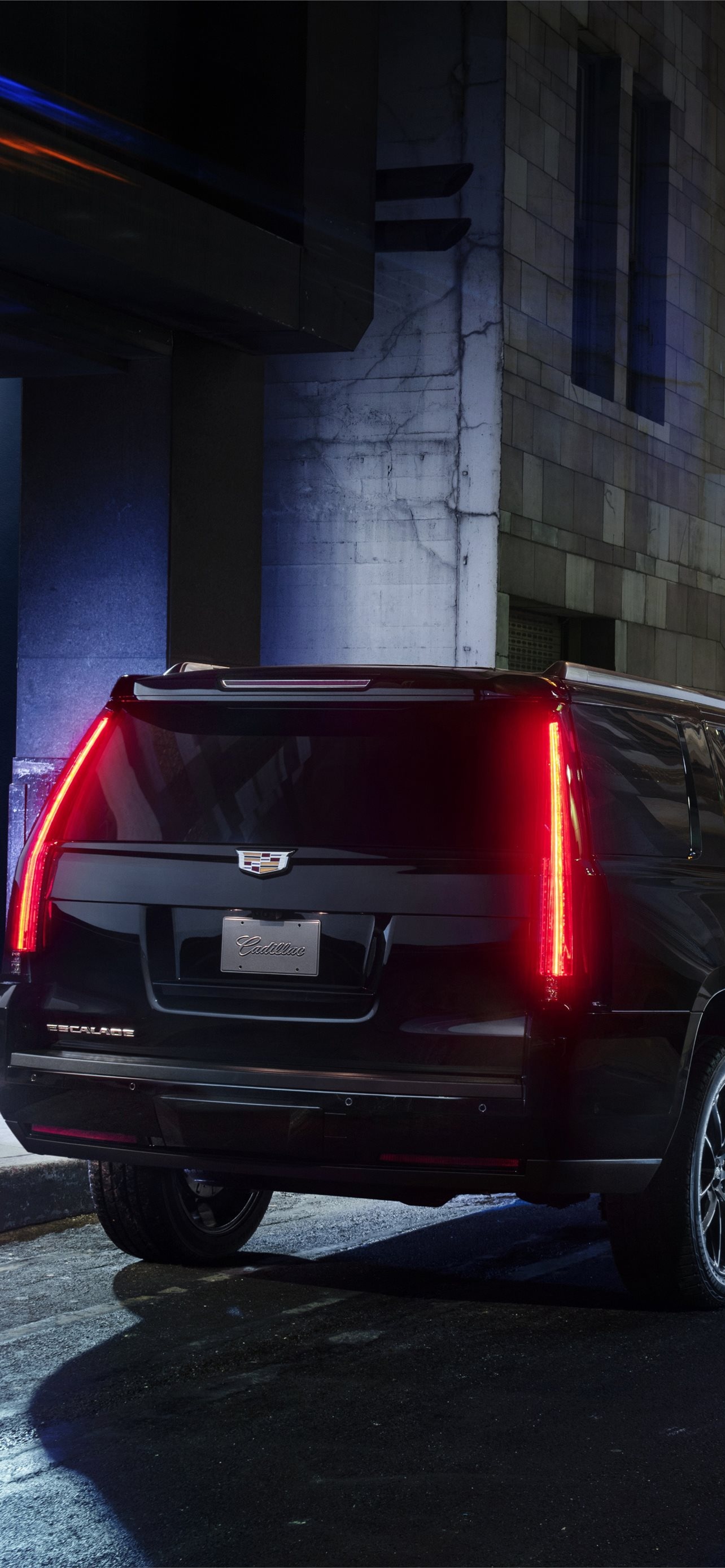 Cadillac Escalade, Sport edition, 2019 model, Luxury on wheels, 1290x2780 HD Handy