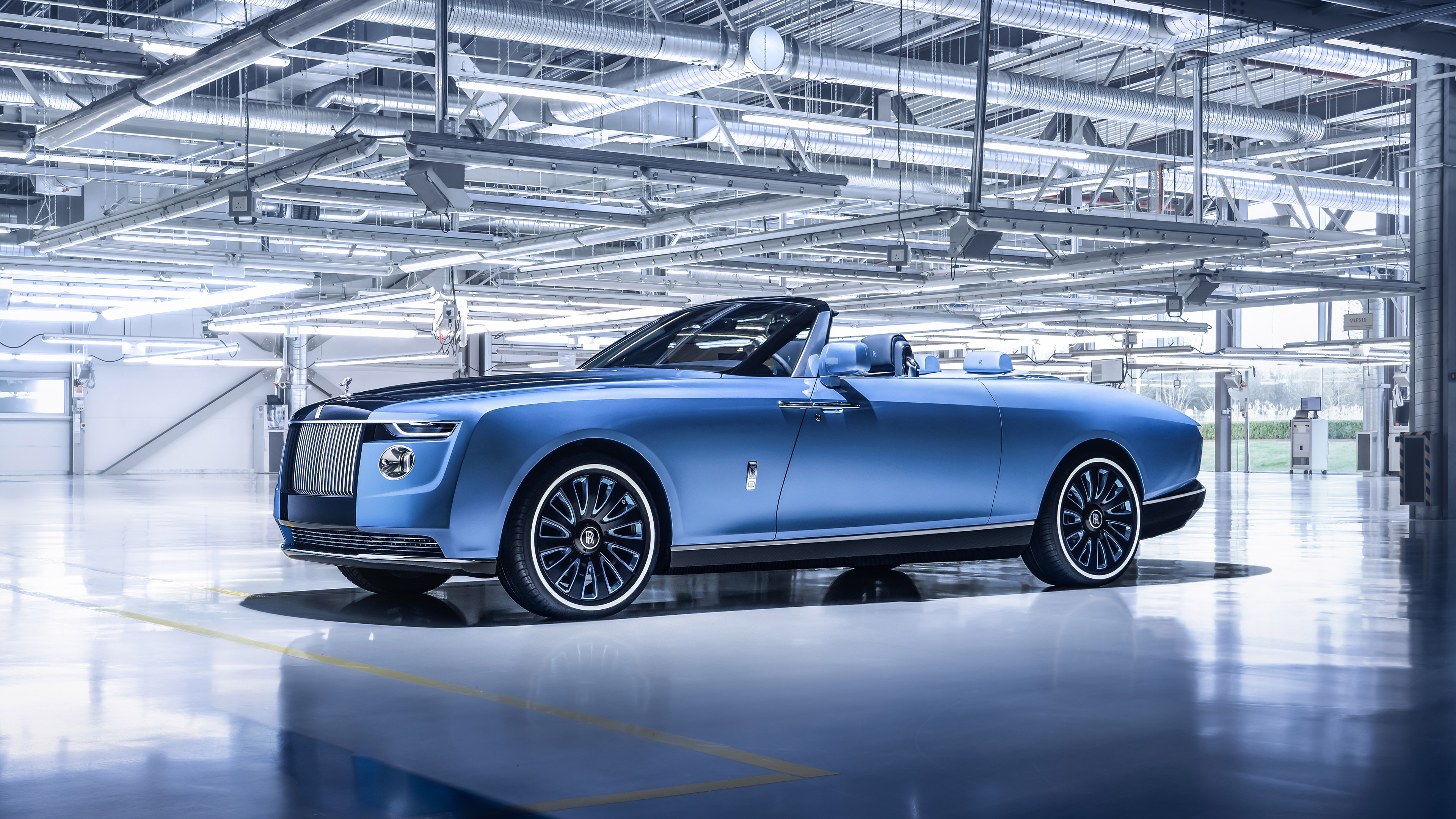 Rolls-Royce Phantom, 100 4K wallpapers, Luxury beyond compare, Iconic presence, 3840x2160 4K Desktop