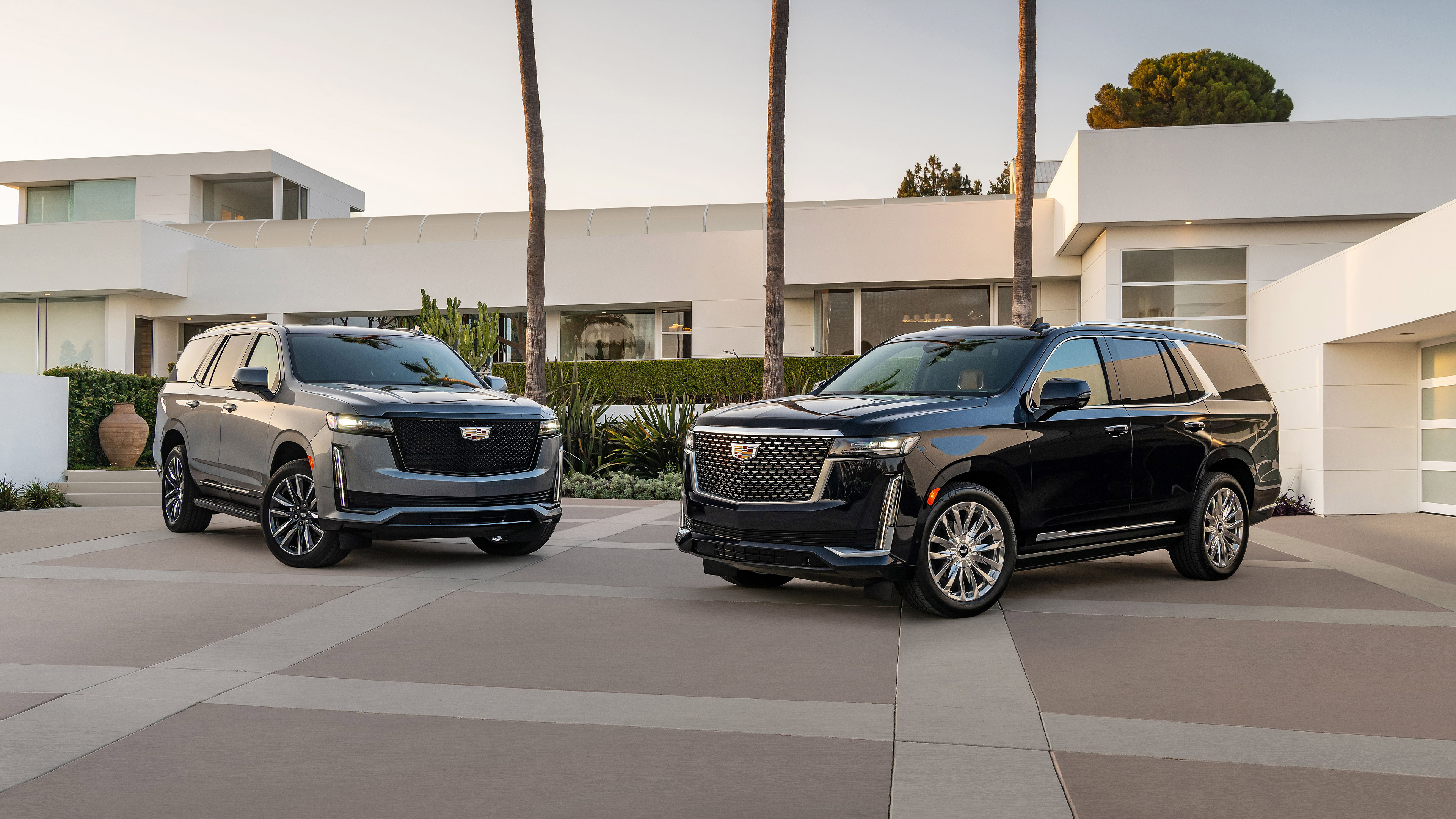 Cadillac Escalade, Iconic luxury, Impressive presence, State-of-the-art features, 3840x2160 4K Desktop