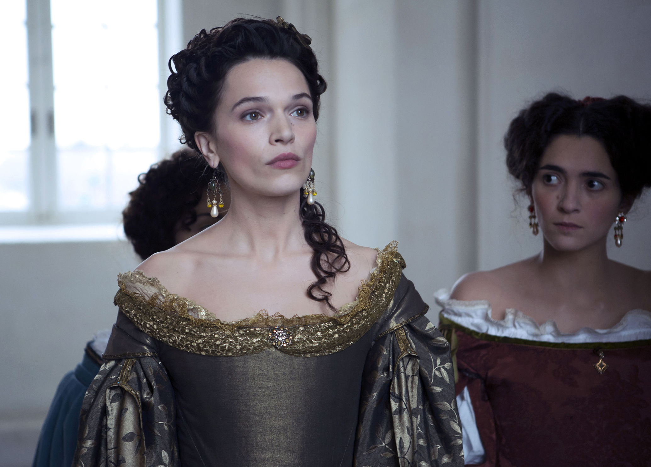 Versailles TV series, Costume design, French royal court, Historical drama, 2070x1490 HD Desktop