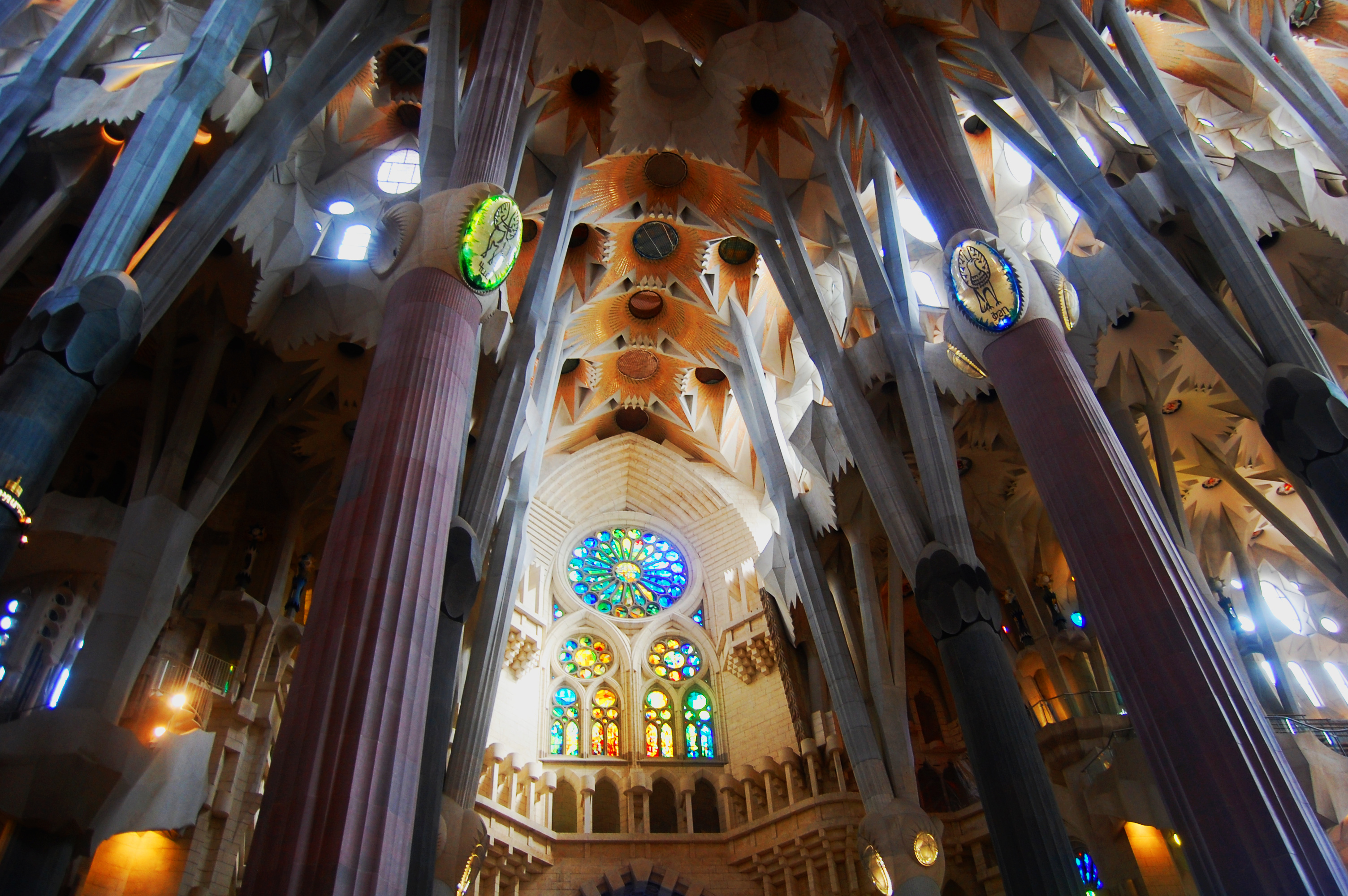 Gaudi's genius, Spiritual sanctuary, Striking design, Artistic brilliance, 3010x2000 HD Desktop