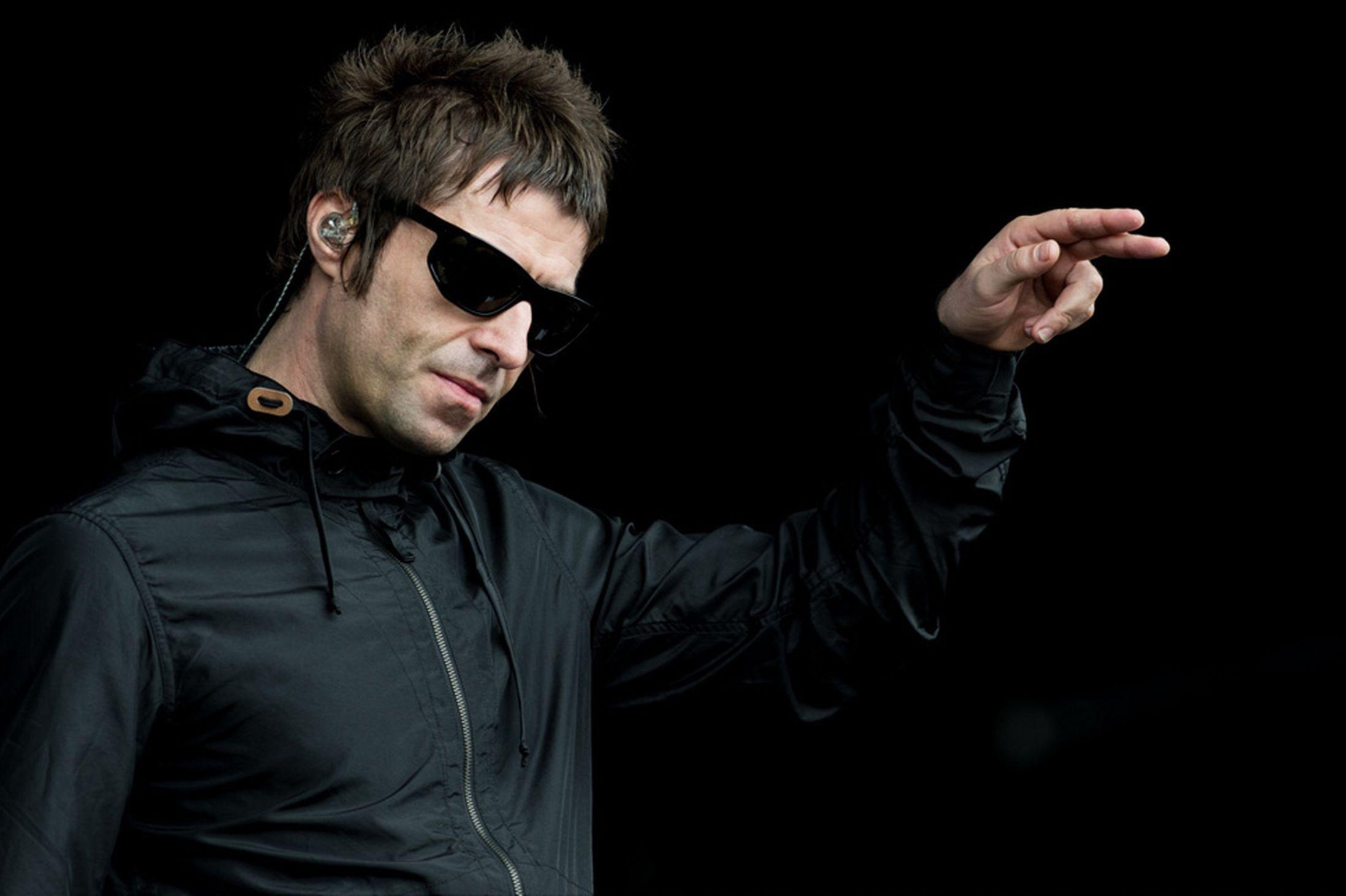 Liam Gallagher Wallpapers 2200x1470