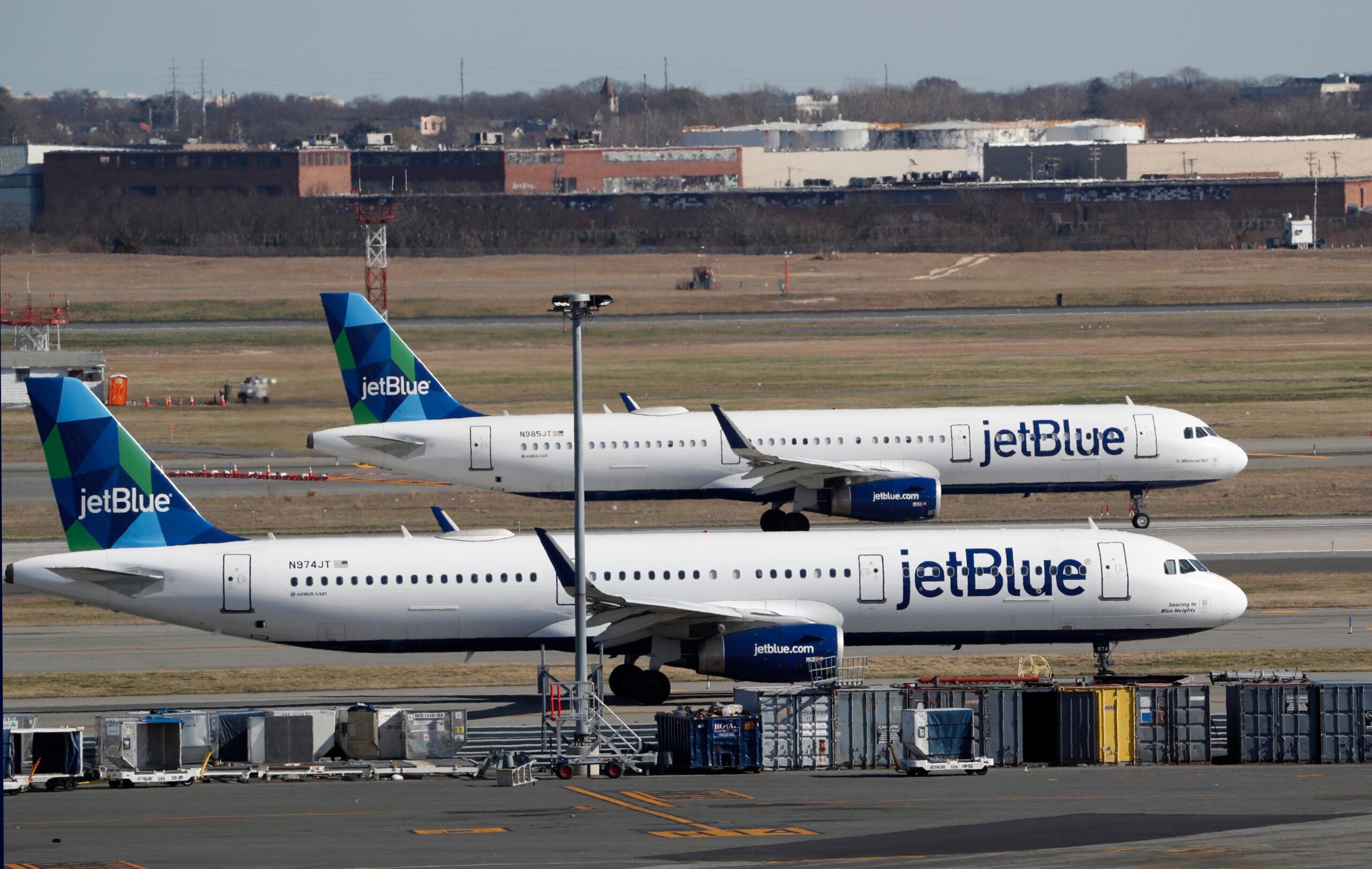 JetBlue Airways, Consumer favorite, Top-ranked airline, Customer satisfaction, 2560x1630 HD Desktop