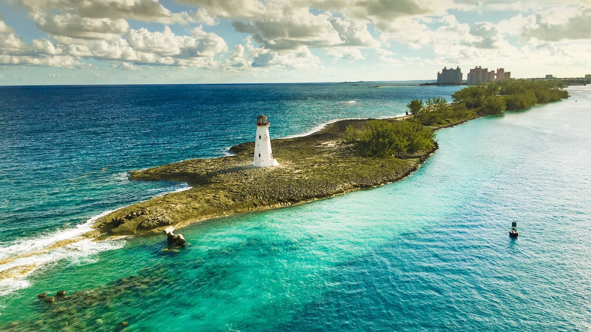 Nassau (Bahamas), Tropical paradise, Crystal clear waters, Exotic getaway, 2000x1130 HD Desktop