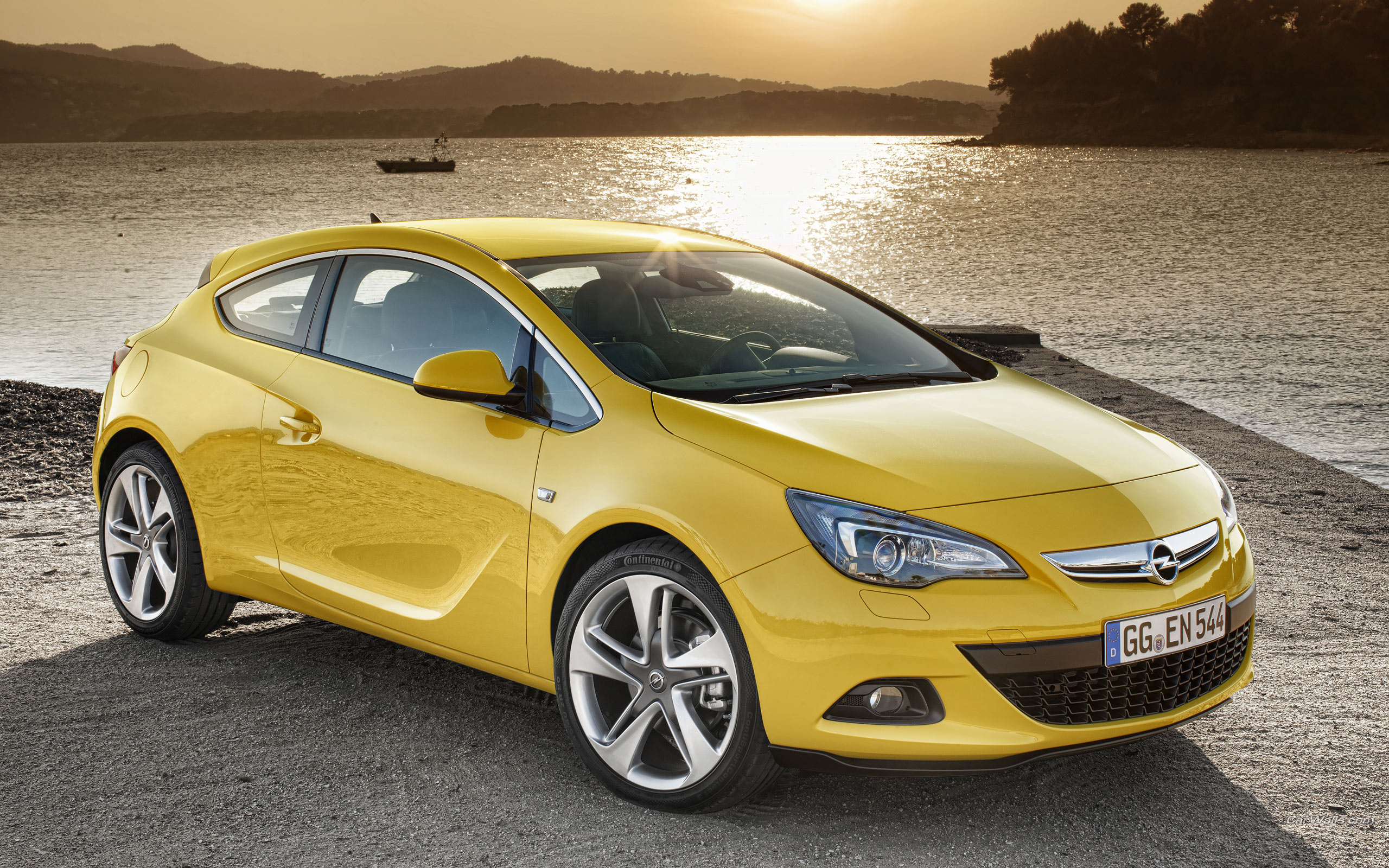 Opel Astra, European elegance, Modern design, Dynamic performance, 2560x1600 HD Desktop