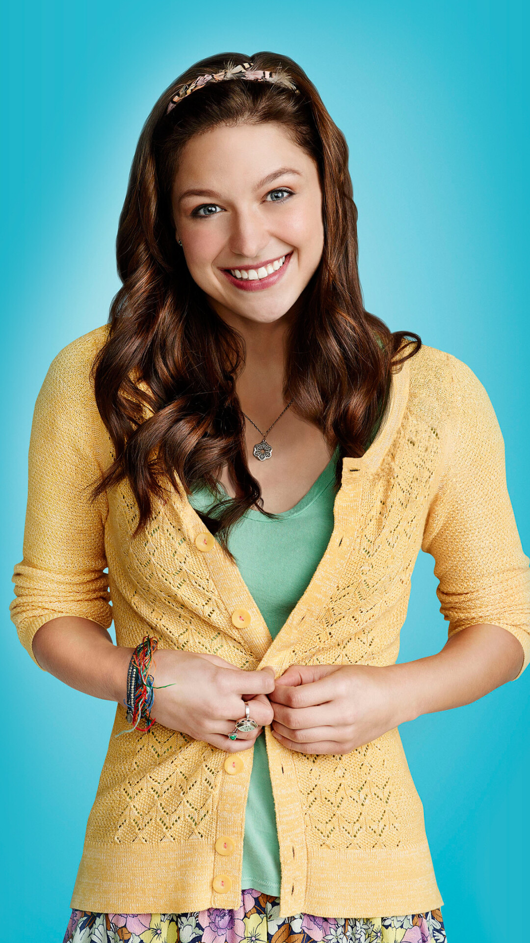 Glee (TV series): Melissa Benoist as Marley Rose, A shy unambitious daughter of McKinley High's cafeteria lady. 1080x1920 Full HD Background.