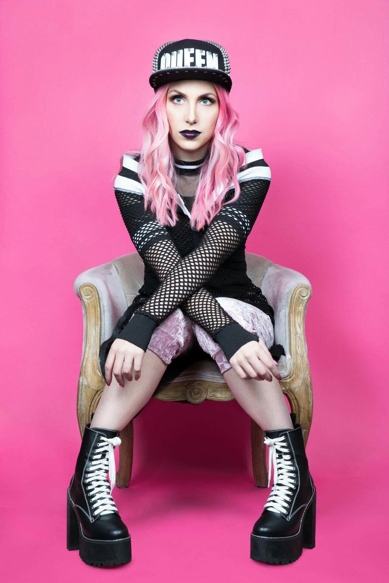 Icon For Hire, Ariel's captivating voice, Diverse hairstyles, Band's artistic approach, 1280x1920 HD Phone