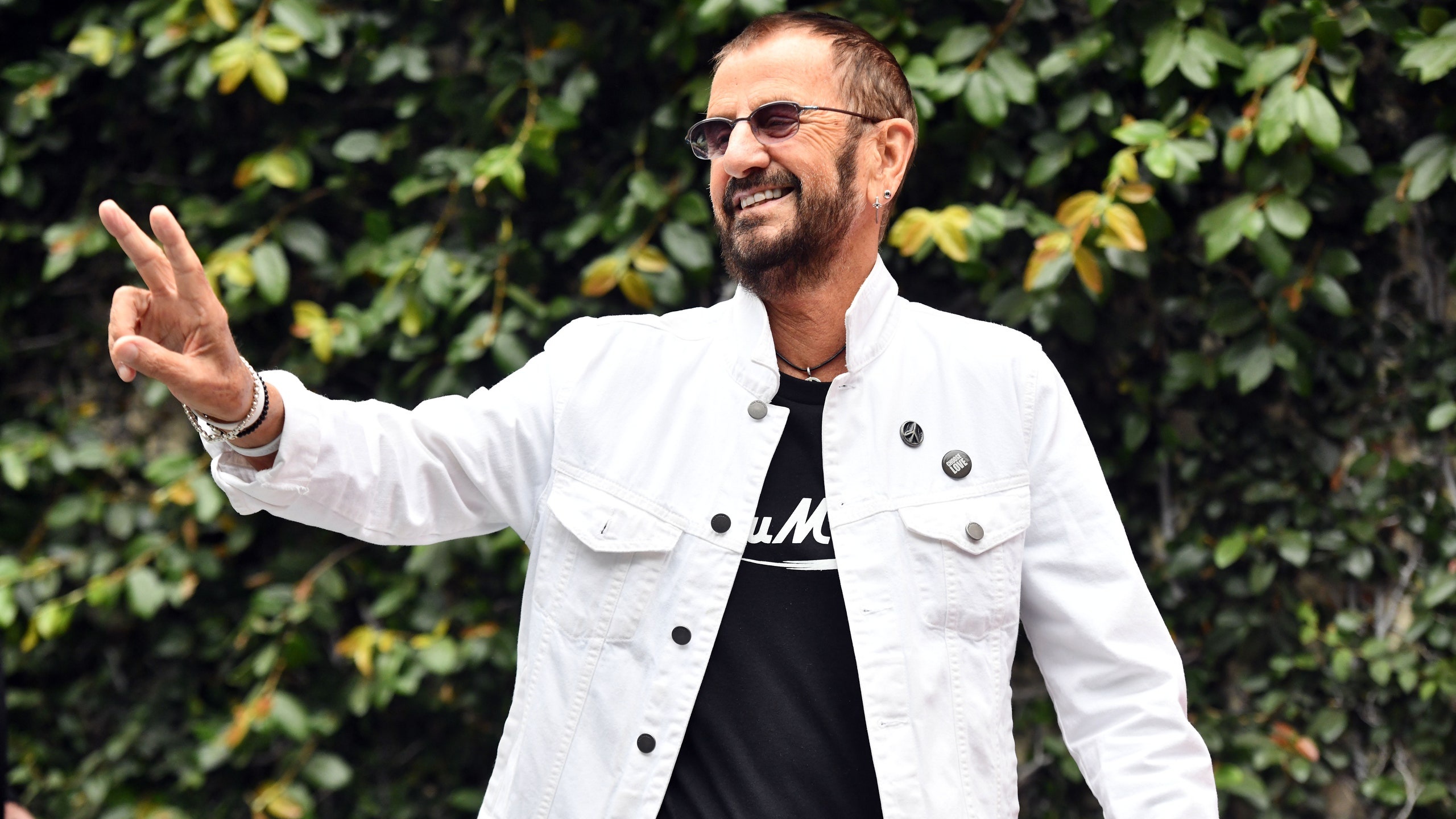 Ringo Starr, High-definition wallpaper, Captivating image, Striking visuals, 2560x1440 HD Desktop