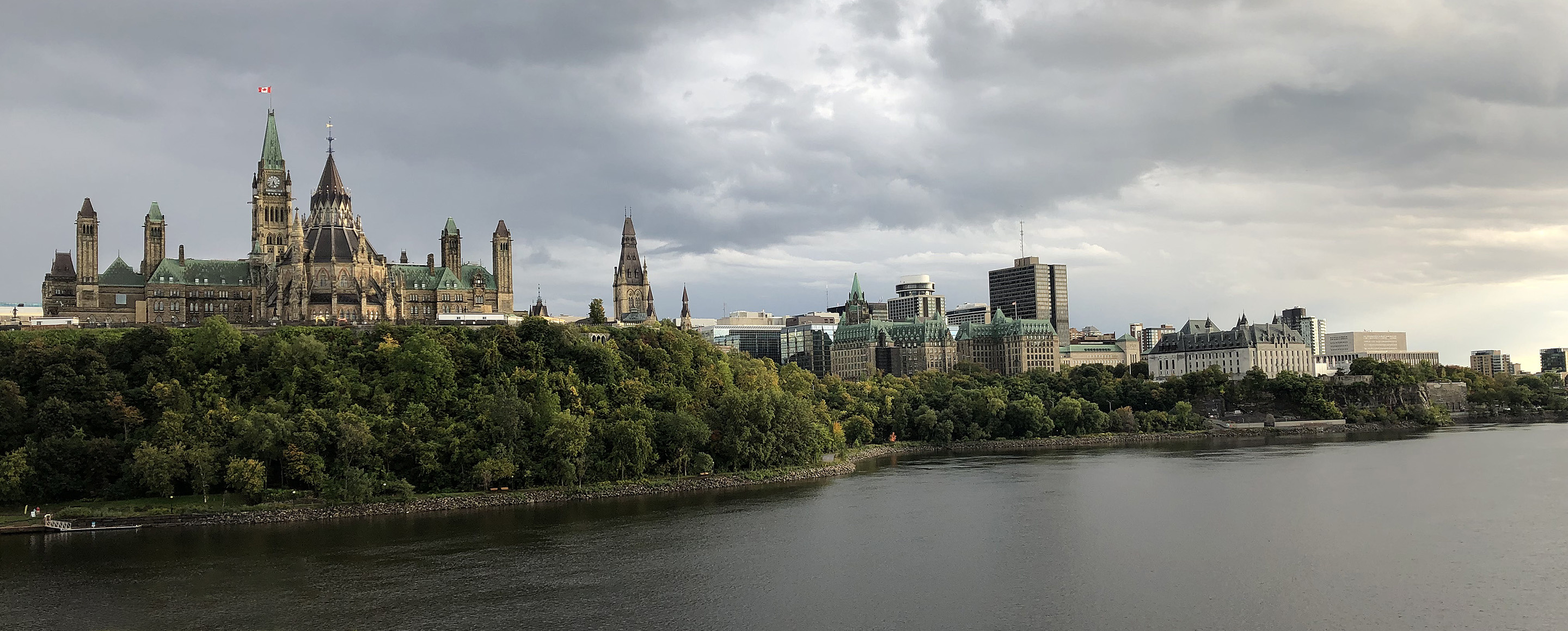 Ottawa River, Improving grounds, 2880x1160 Dual Screen Desktop
