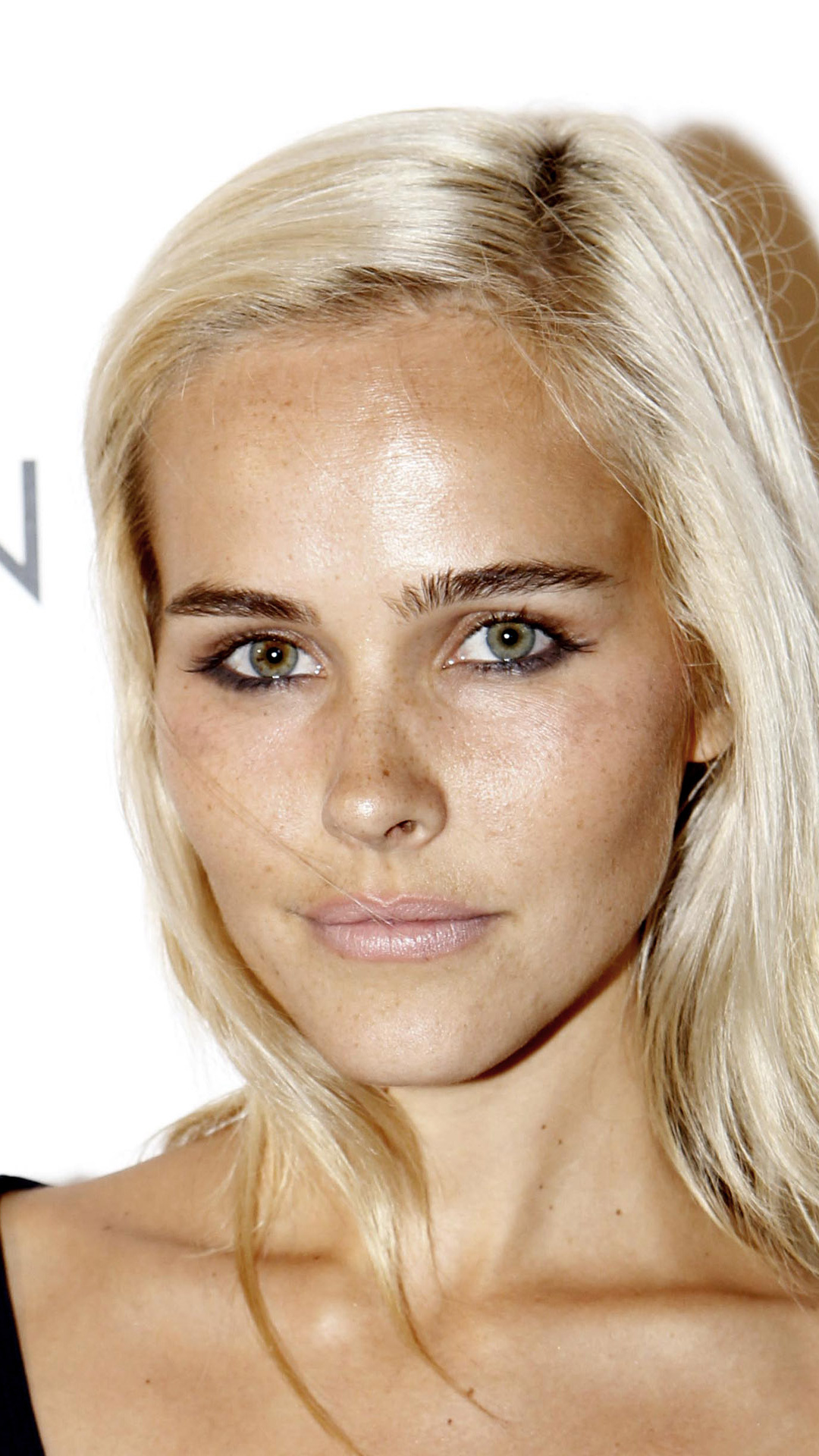 Isabel Lucas, HD wallpaper, Full HD pictures, 2560x1920 resolution, 1080x1920 Full HD Phone