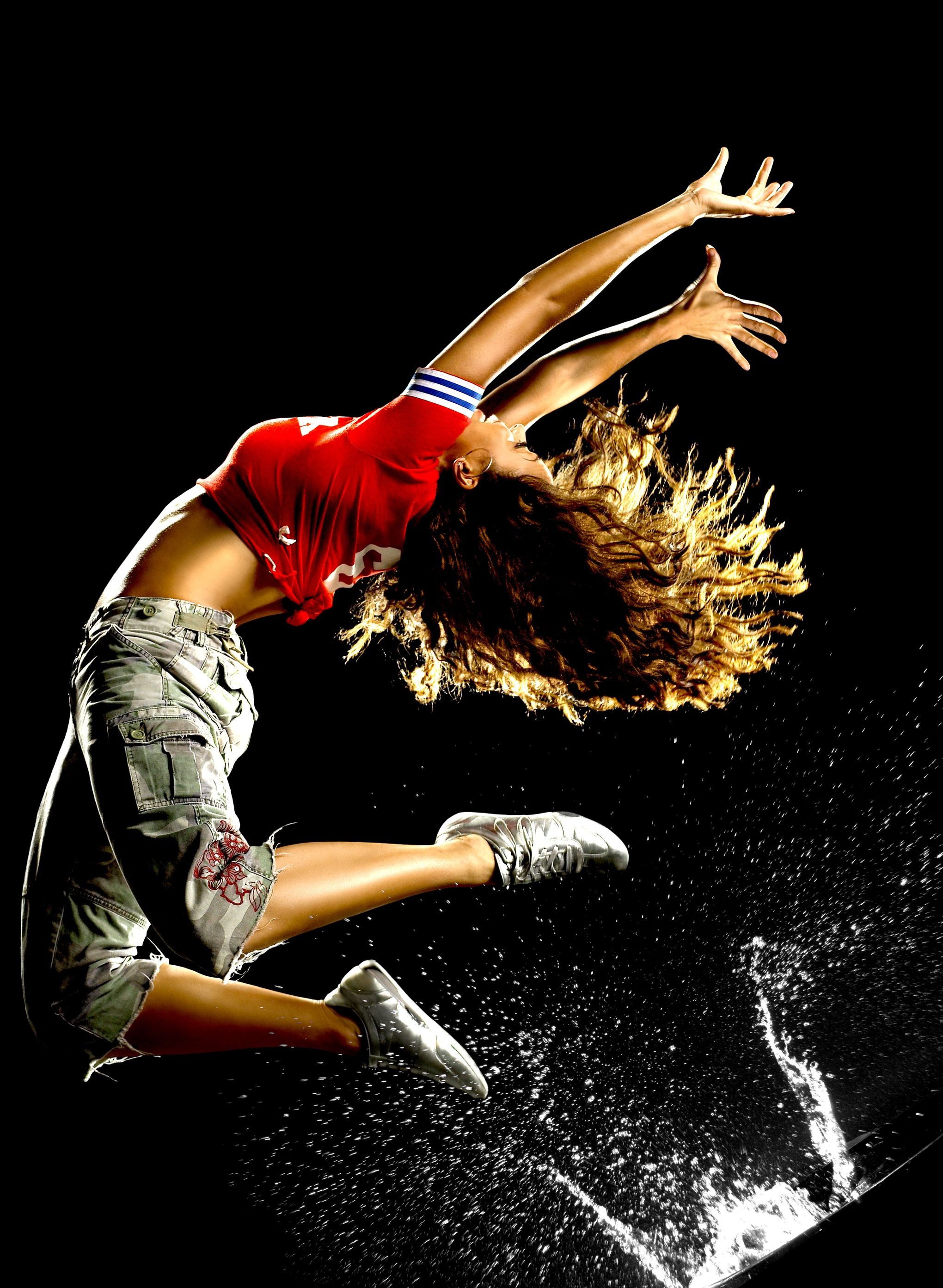 Street Dance: The original style that include Breaking, Popping and Locking, A vernacular dance. 2040x2790 HD Background.