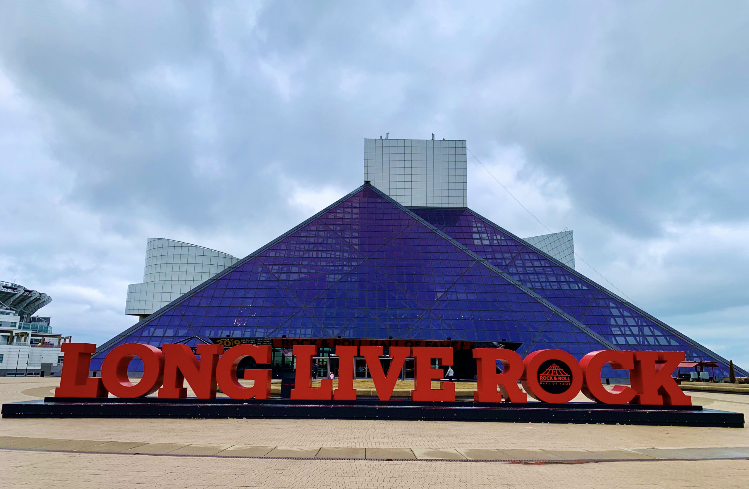 Rock and Roll Hall of Fame, 2020 preview, Music room adventures, Hall of Fame induction, 2560x1680 HD Desktop