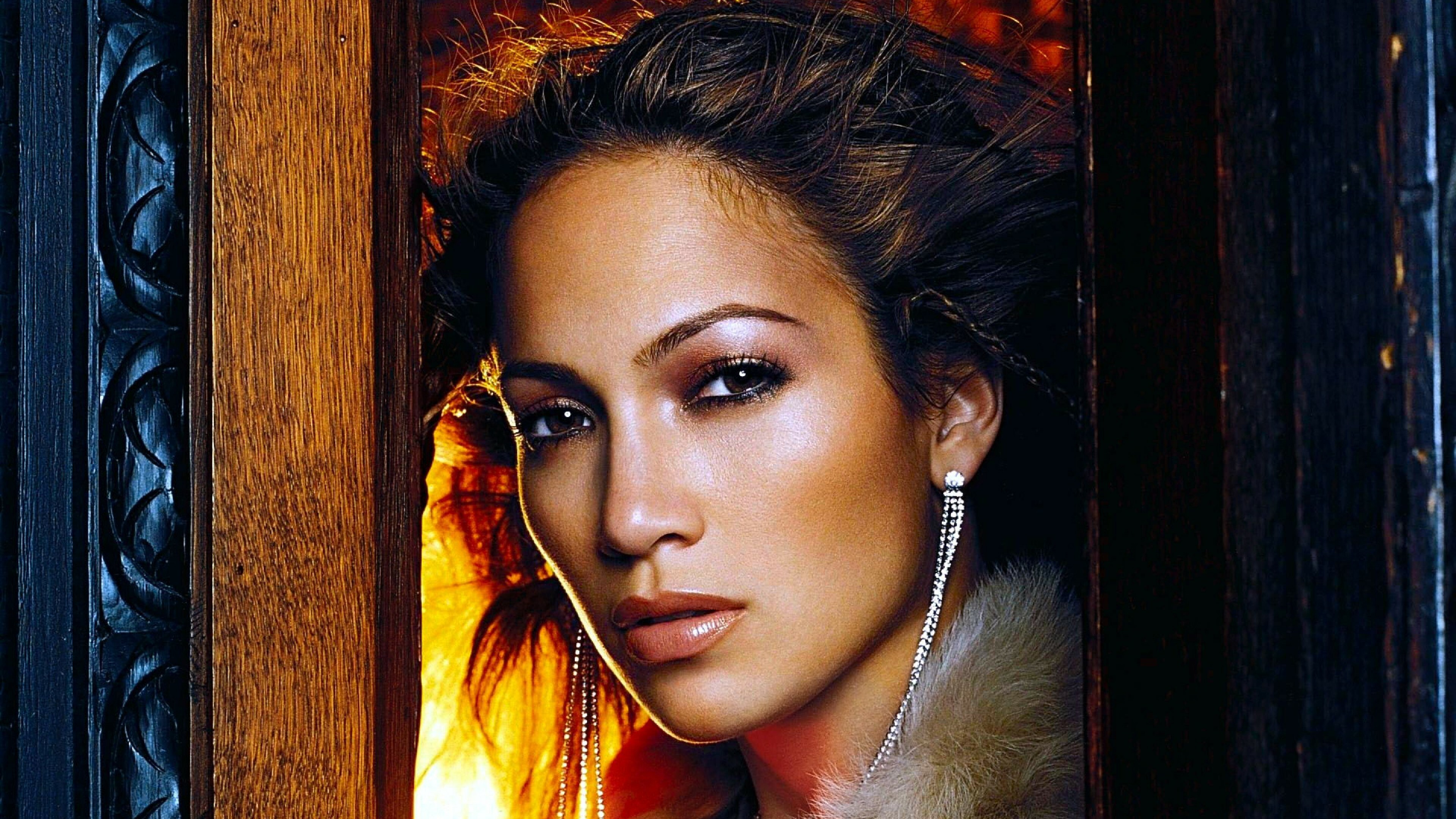 Jennifer Lopez: A Fly Girl dancer on the sketch comedy television series In Living Color, 1991. 3840x2160 4K Background.