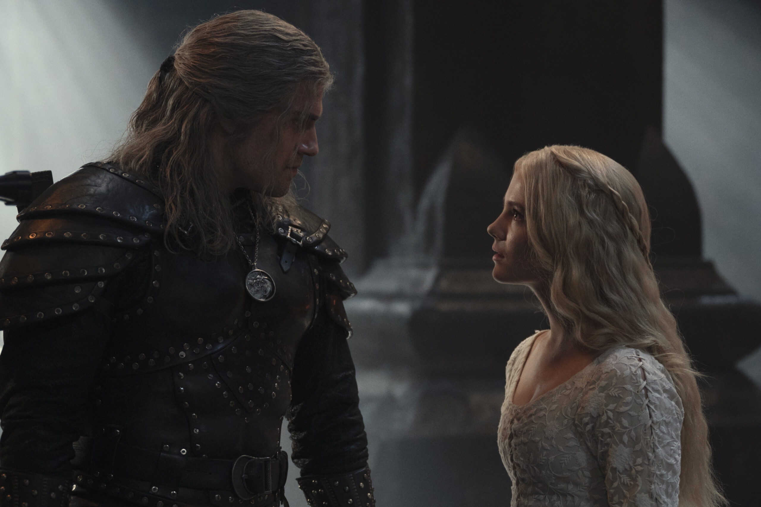 The Witcher Season 2: Henry Cavill as Geralt of Rivia and Freya Allan as Ciri. 2560x1710 HD Background.