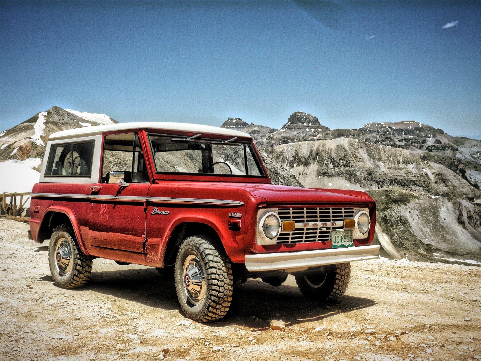 Ford Bronco: One Of The Best American Cars For Tourism, Classic Model, 1970, All-terrainer. 2050x1540 HD Background.