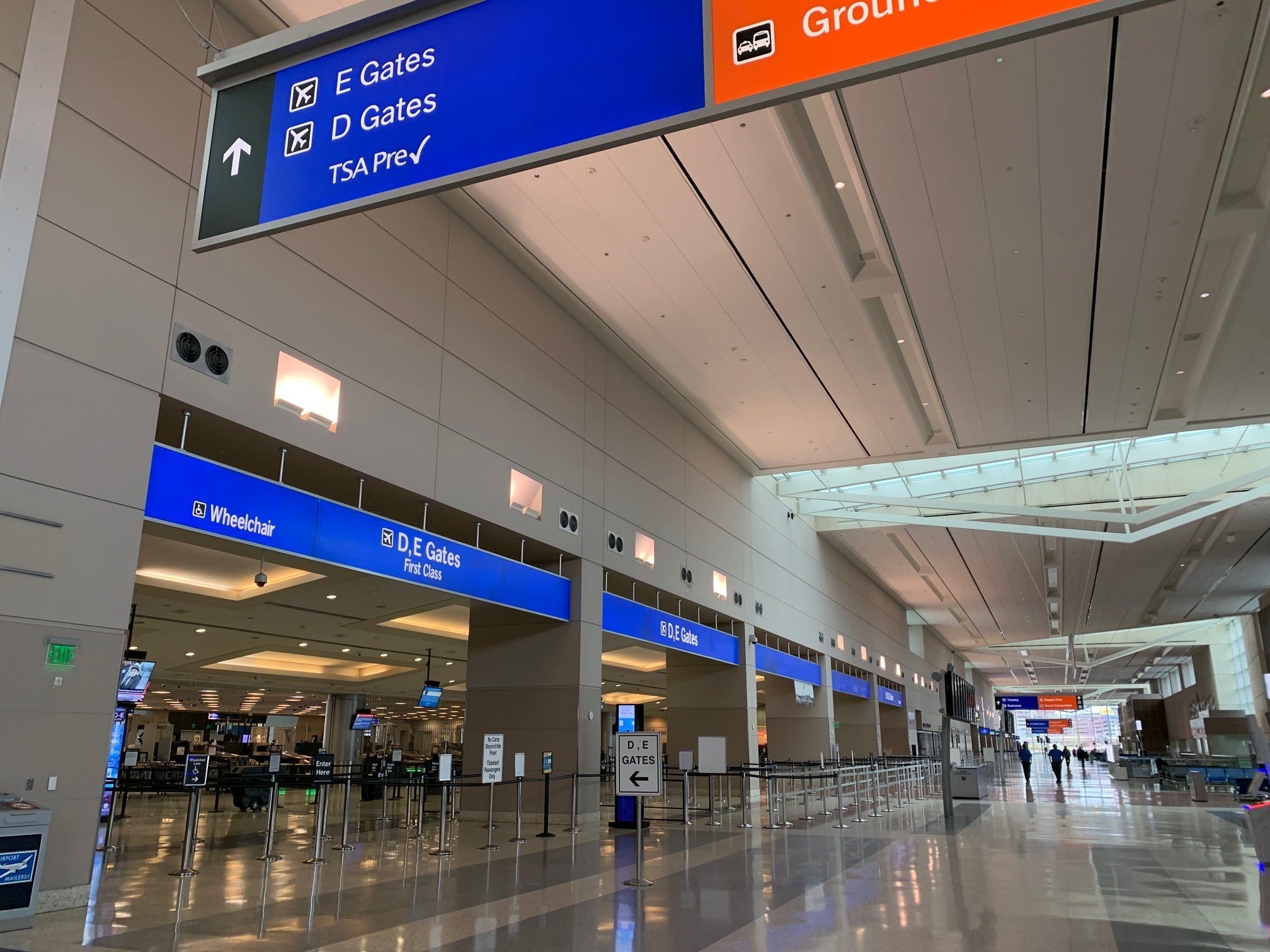 McCarran International Airport, Terminal 3 gates, 2020x1520 HD Desktop