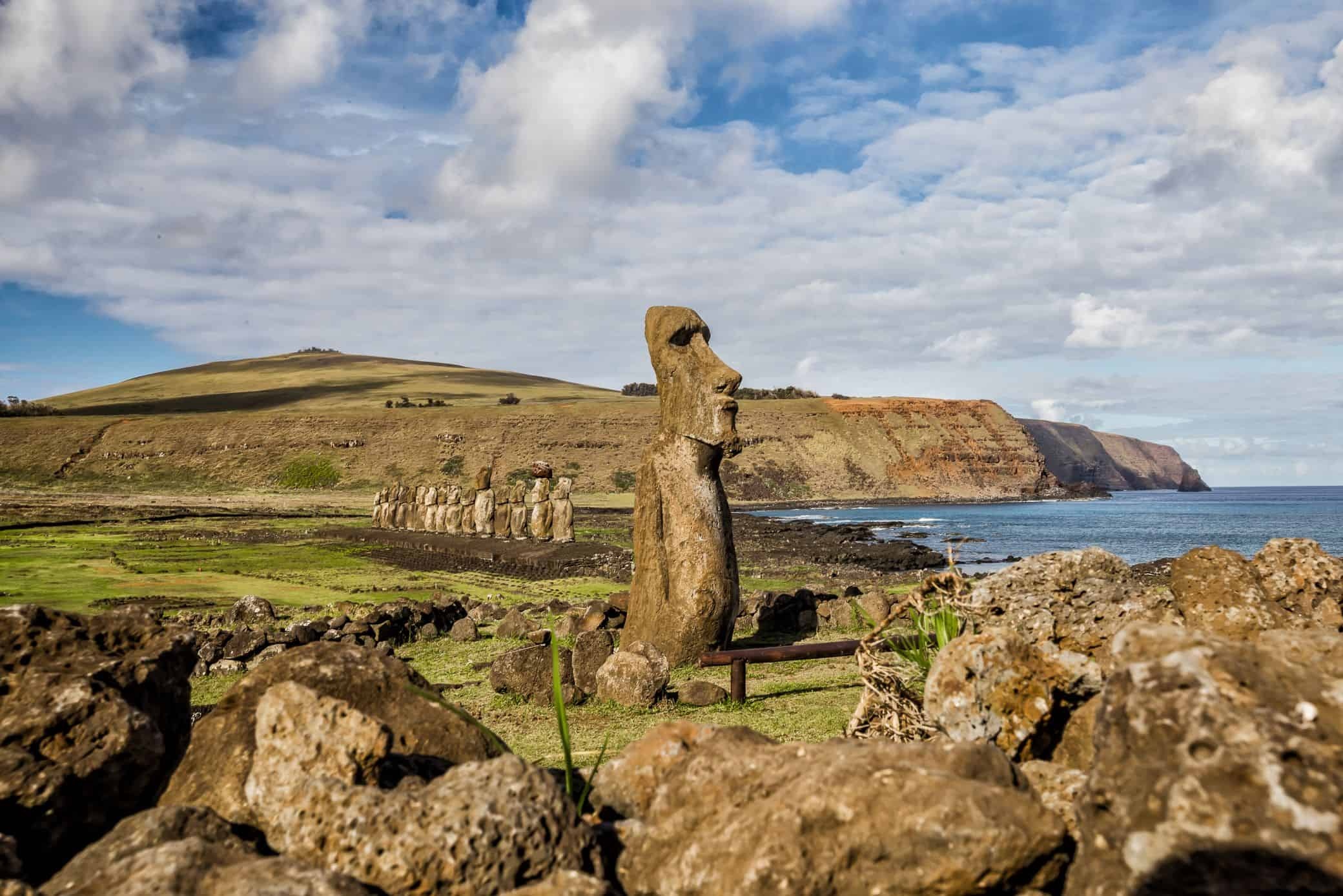 Rapa Nui National Park, Moai preservation, Cultural heritage, Historic statues, 2080x1390 HD Desktop