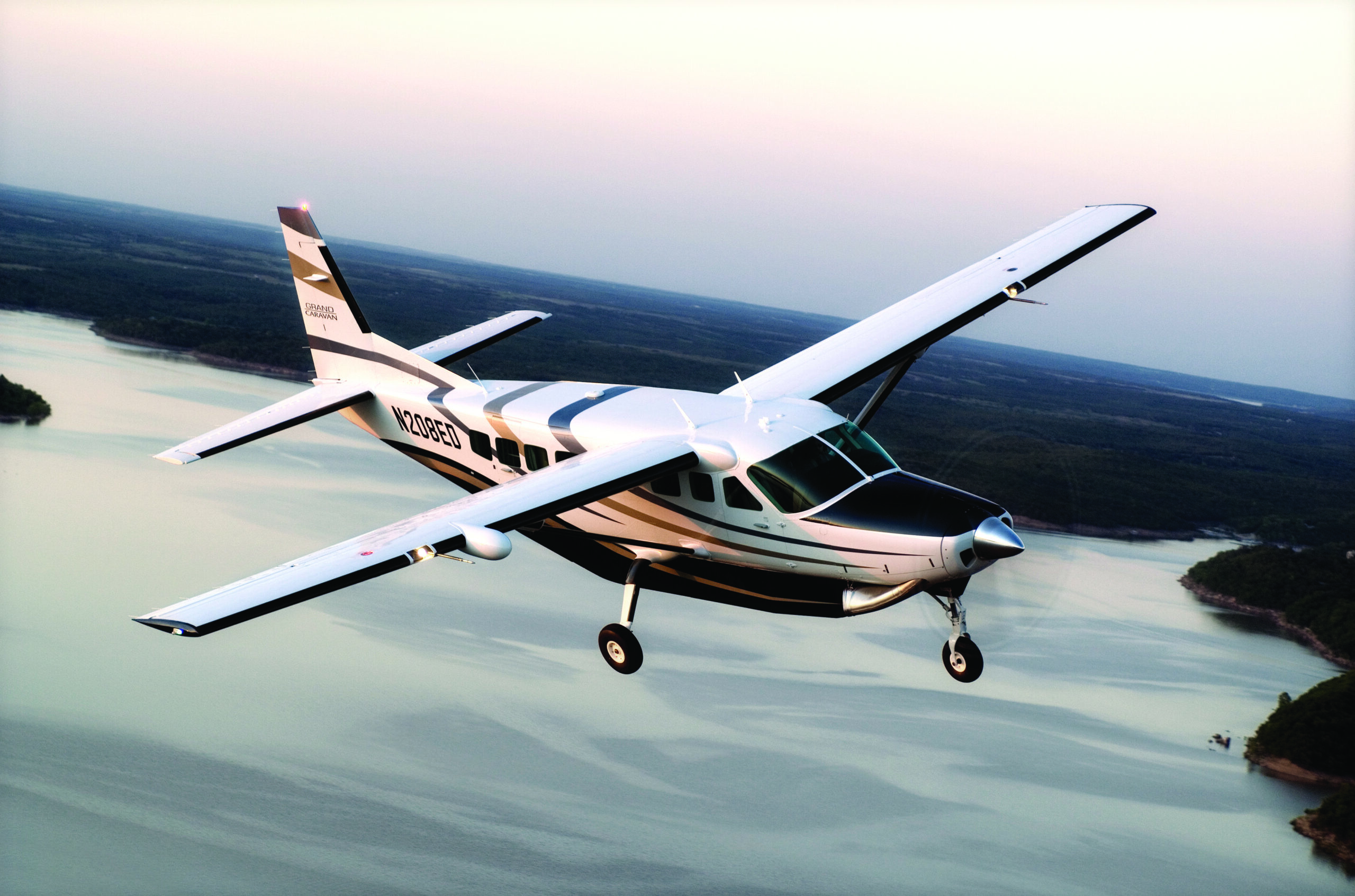 Cessna Caravan, Skypark accident, VFR aviation, Safety precautions, 2560x1700 HD Desktop