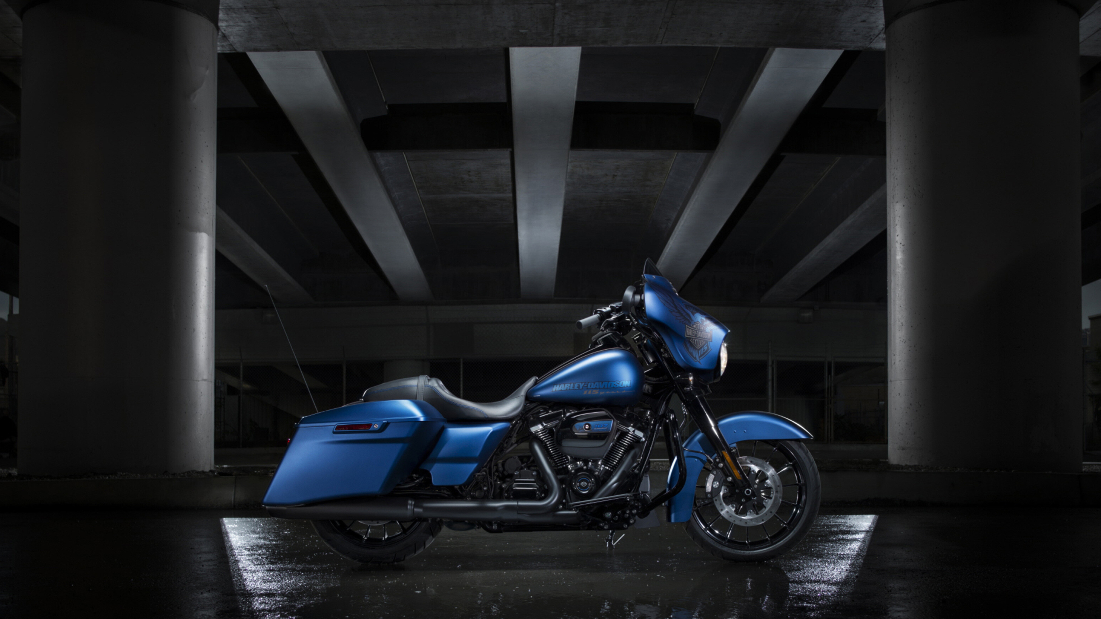 Harley-Davidson Glide: 115th Anniversary model, Legend Blue Denim Edition, The engine produces a maximum peak output power of 89.00 HP. 3840x2160 4K Background.