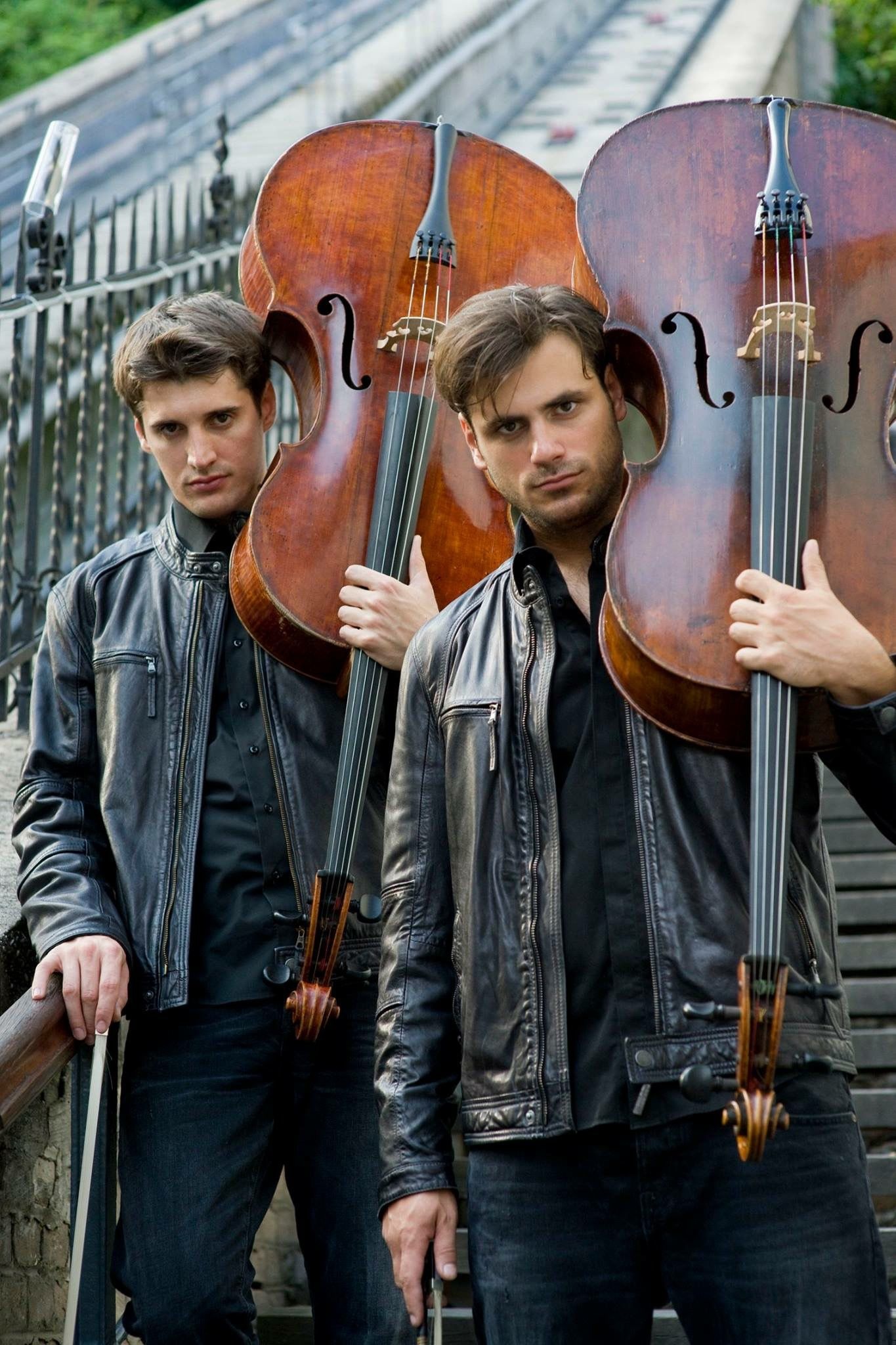 Violoncello: 2CELLOS, Croatian Cellist Duo, Luka Schulich, Stjepan Hauser, Instrumental Arrangements Of Well-Known Pop And Rock Songs. 1370x2050 HD Background.
