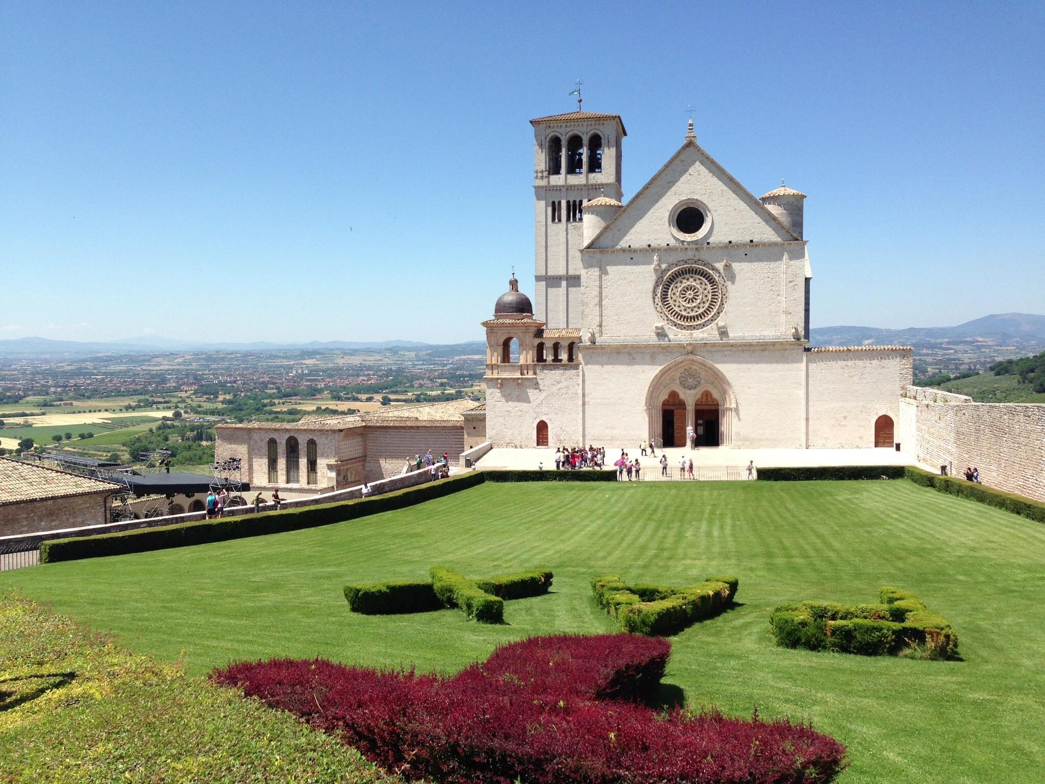 Basilica of Saint Francis of Assisi, Religious pilgrimage, Italian summer, Artistic designs, 2050x1540 HD Desktop