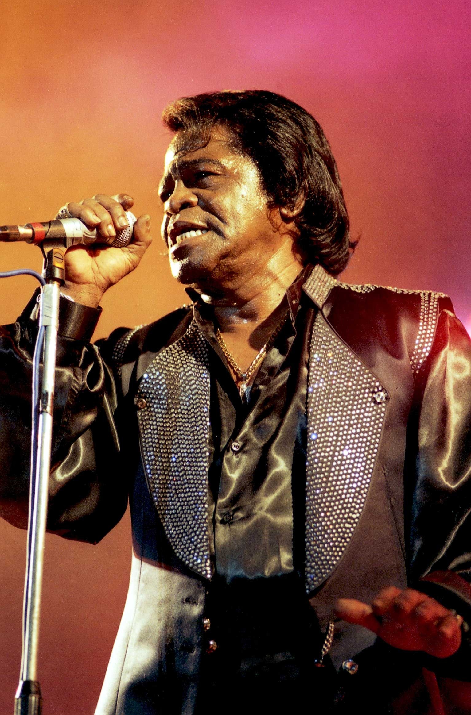 James Brown, Music legend, Discography highlights, Iconic albums, 1540x2340 HD Handy